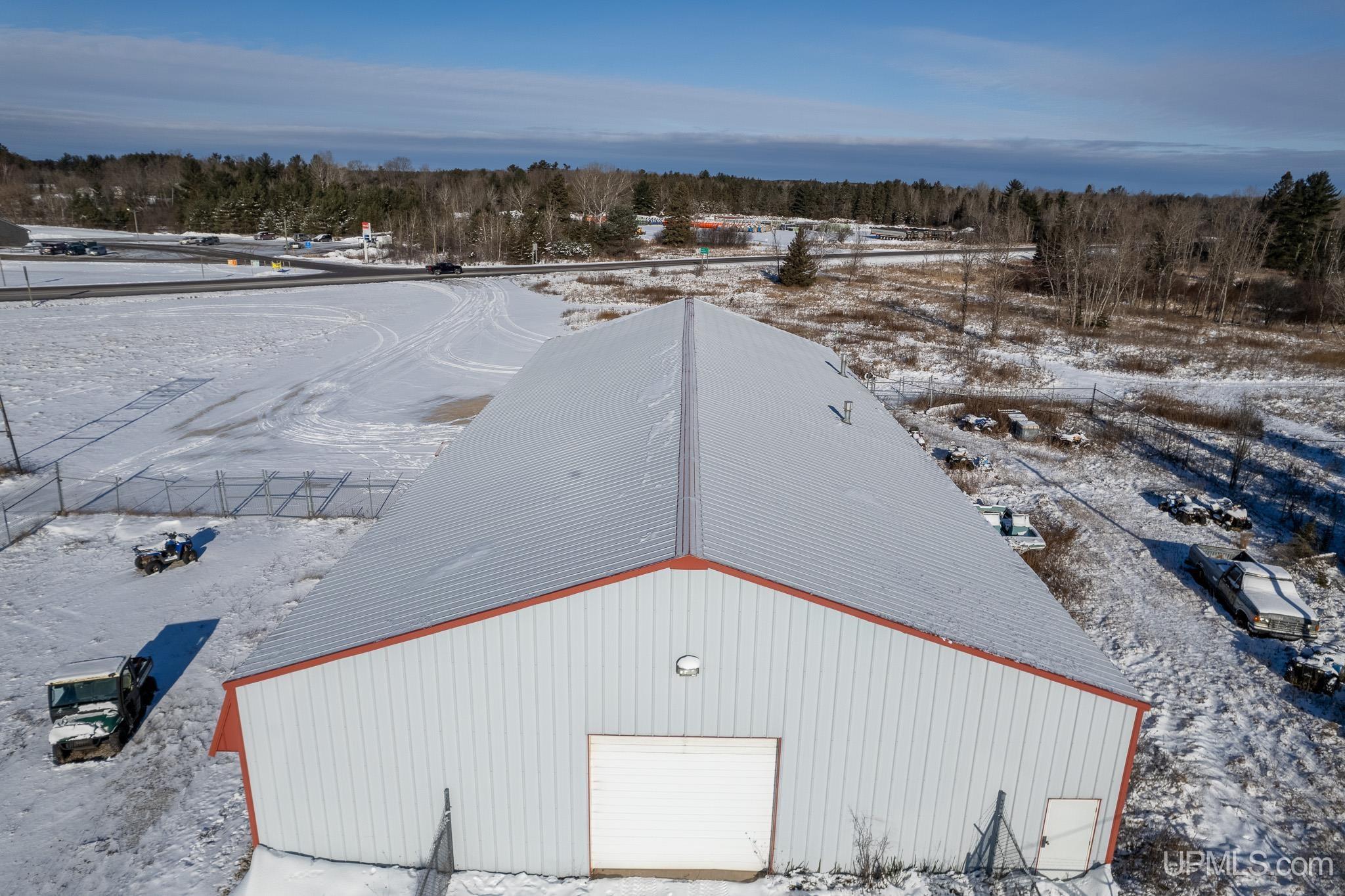 main property photo 25