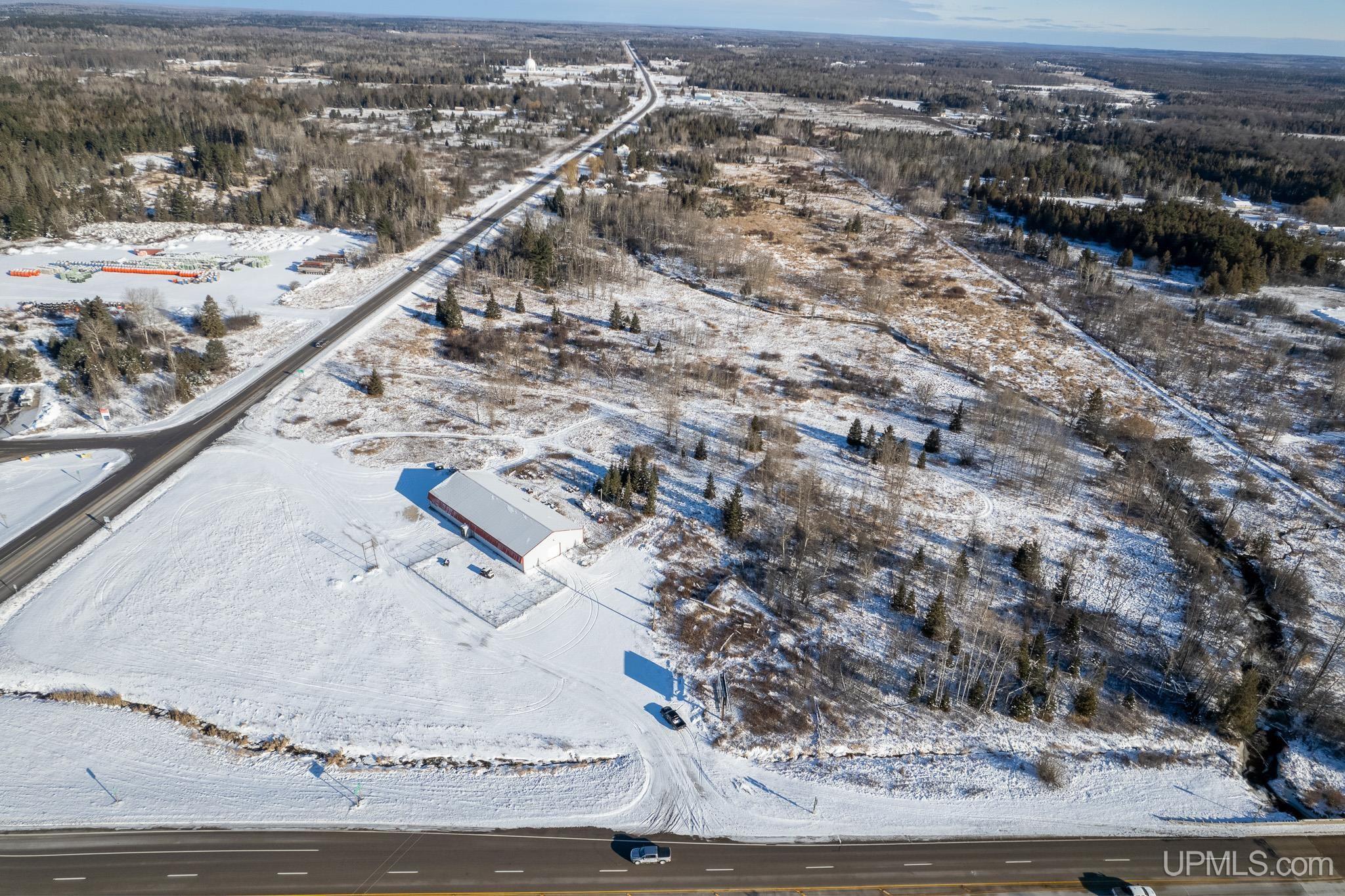 main property photo 34