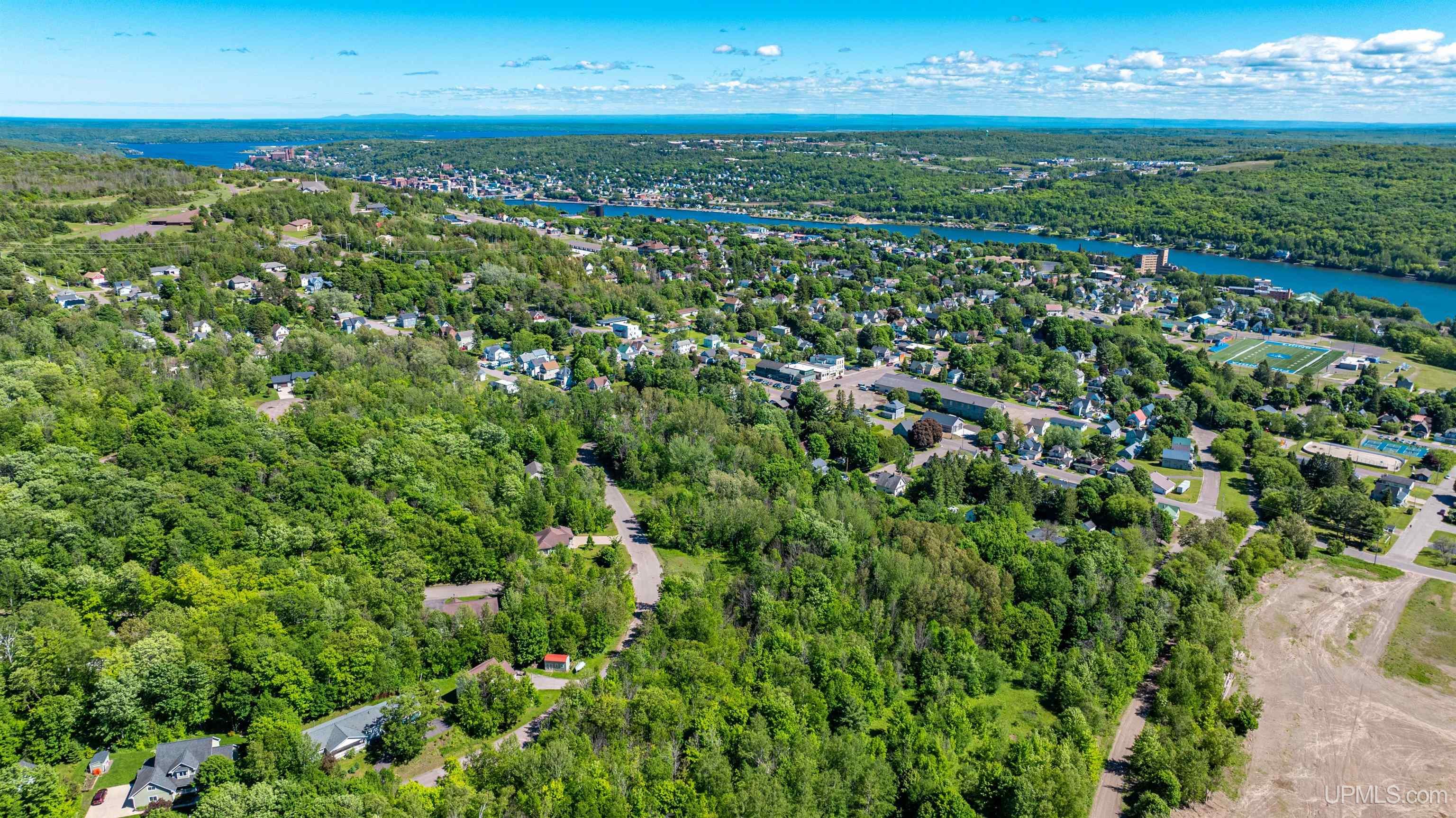 main property photo 14