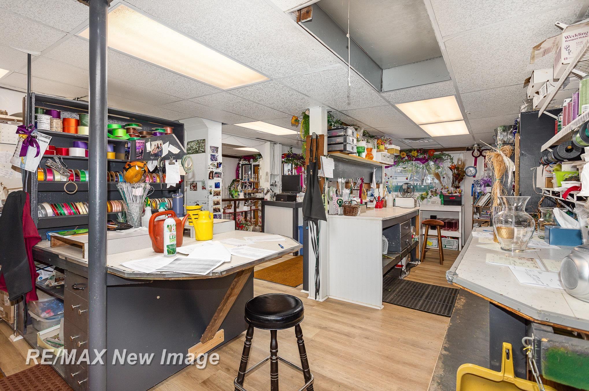 main property photo 25