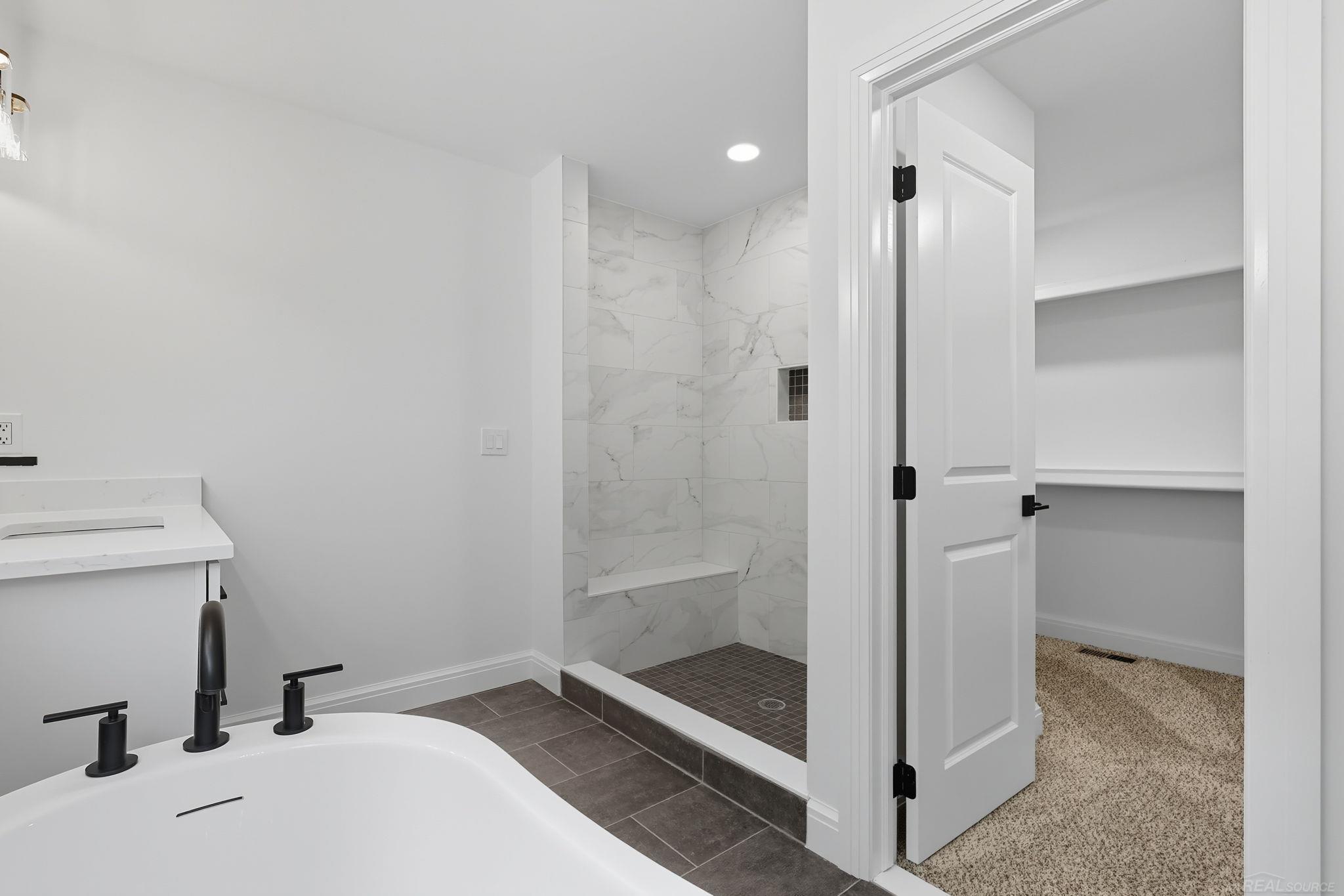 property viewer photo 32