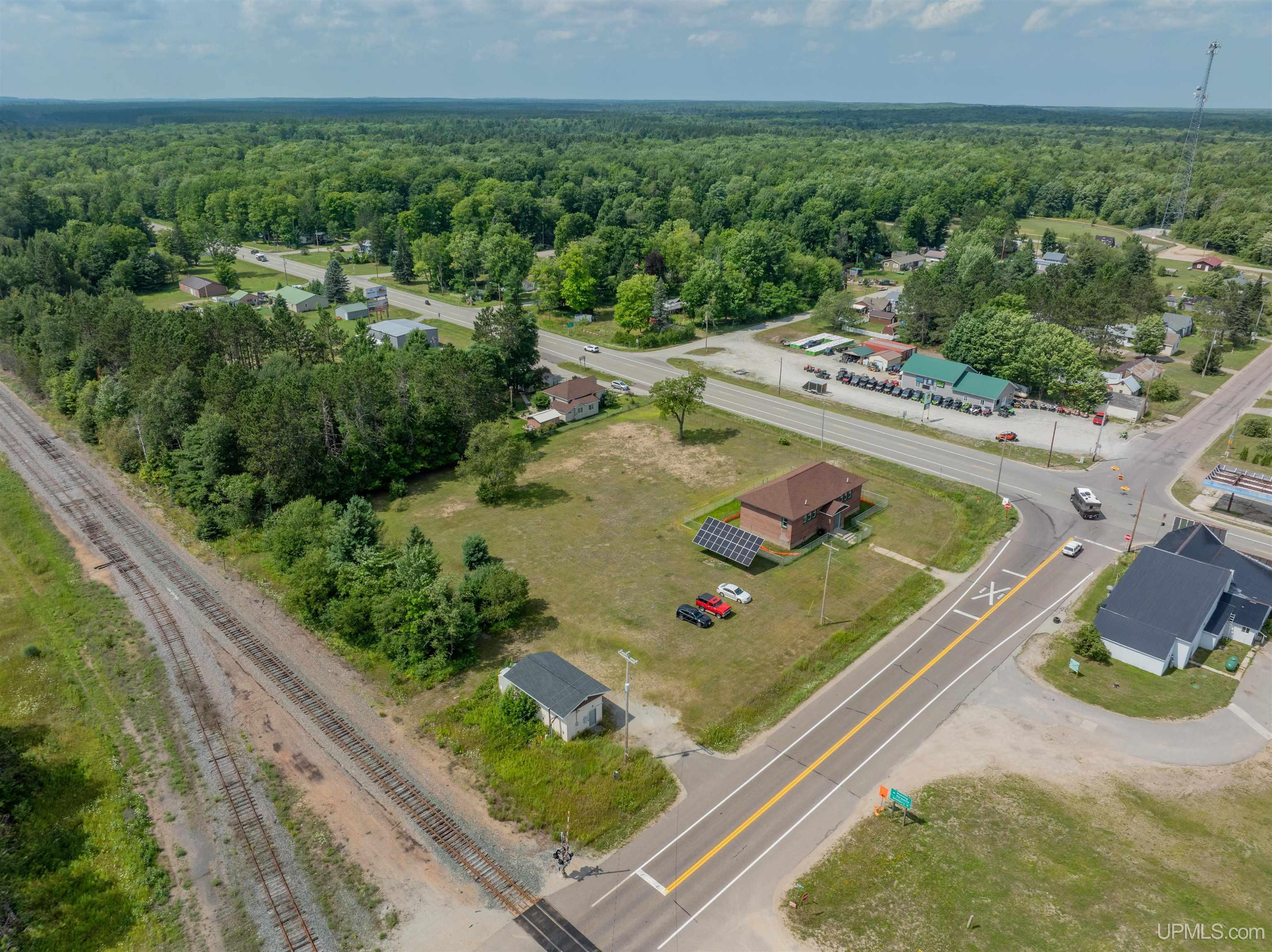 main property photo 36
