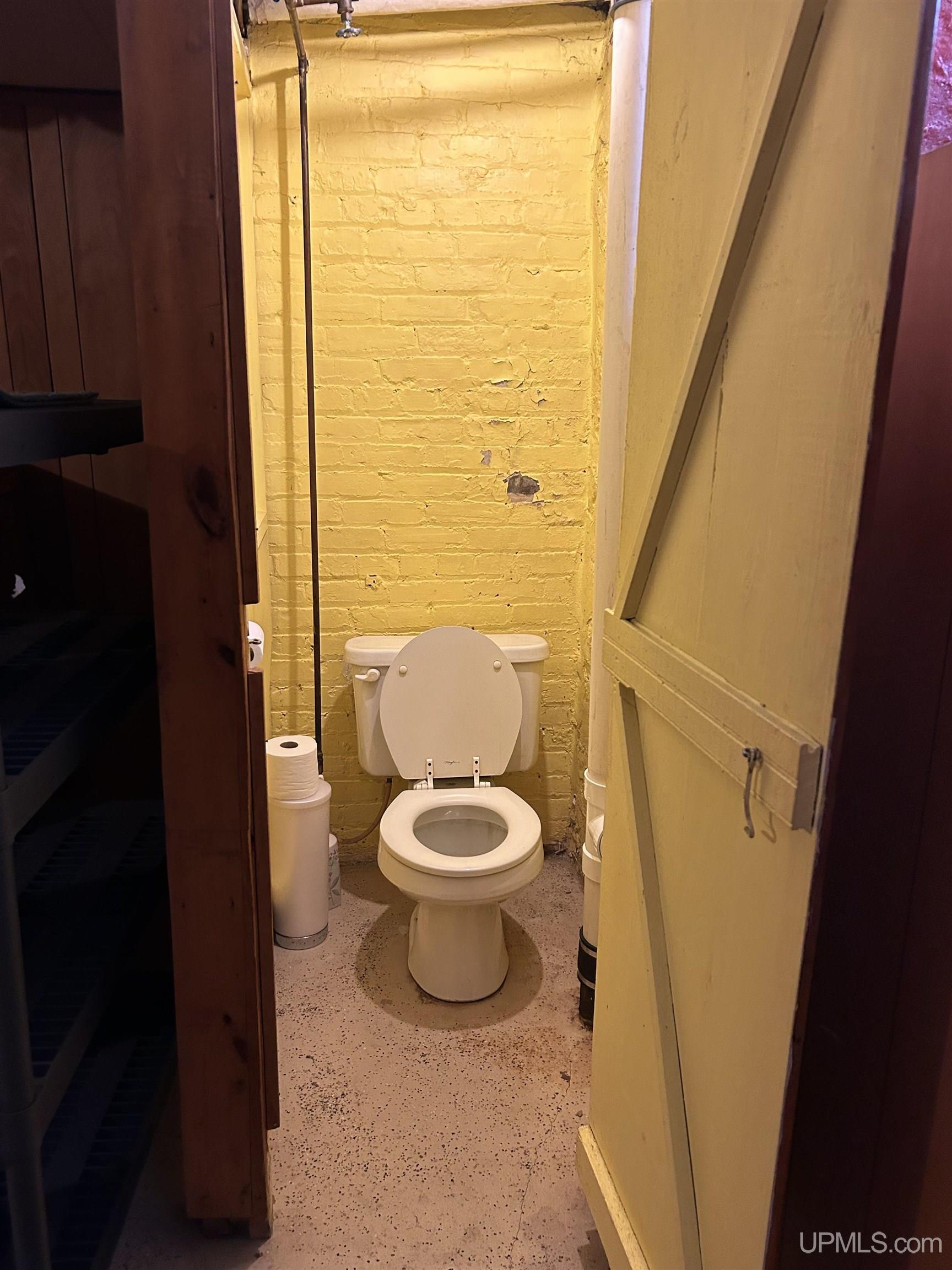 main property photo 26