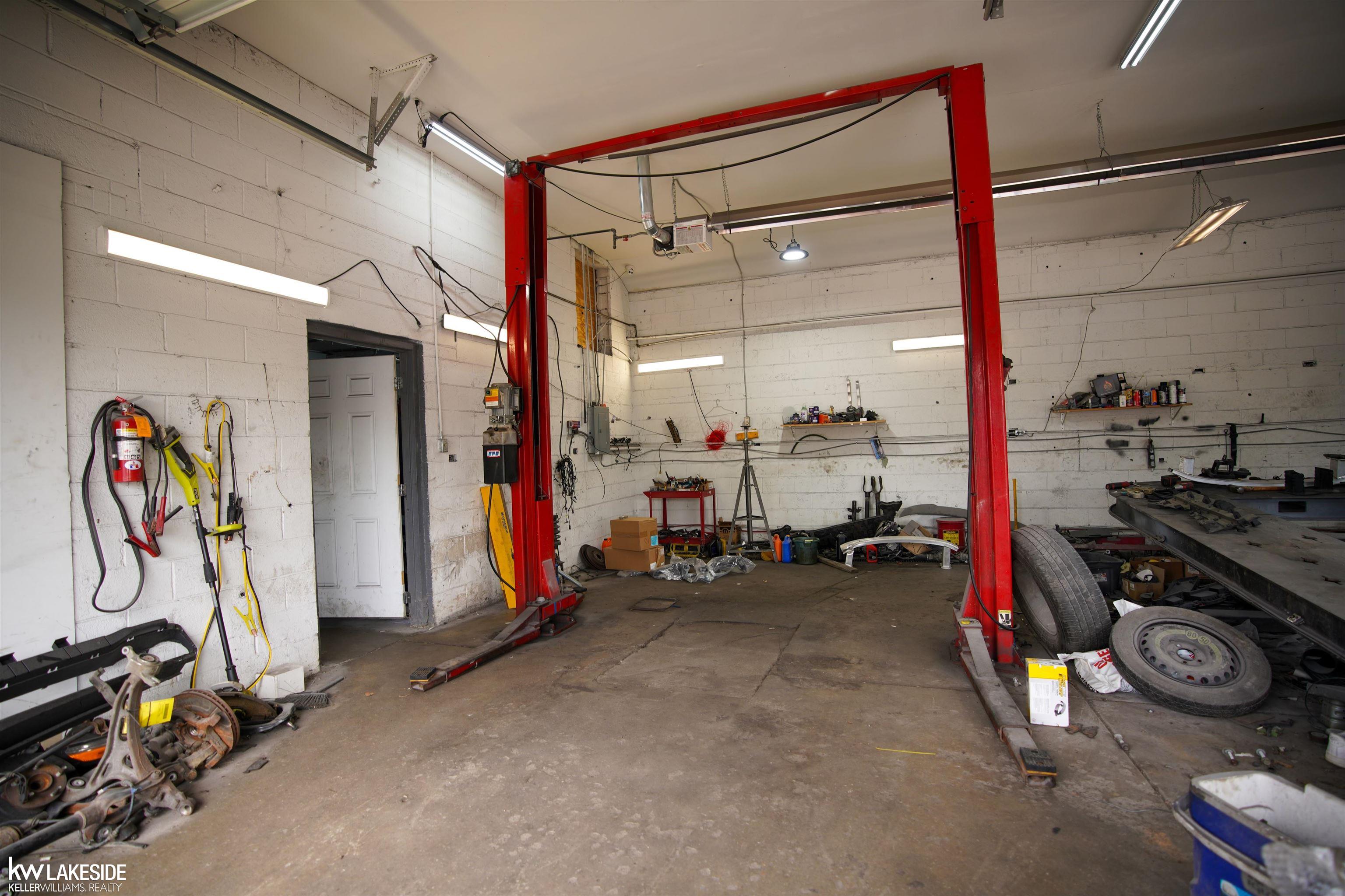 main property photo 15