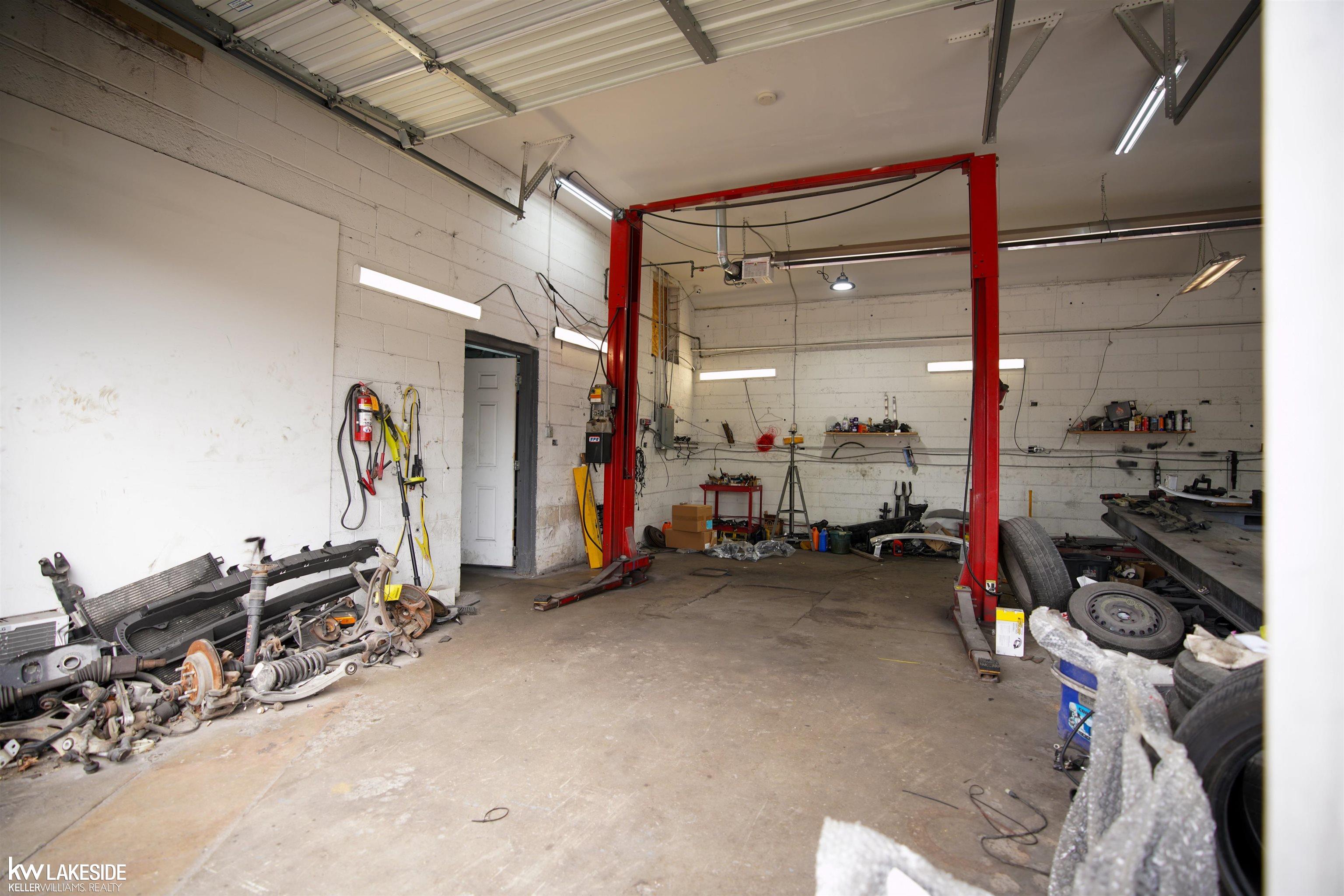 main property photo 16