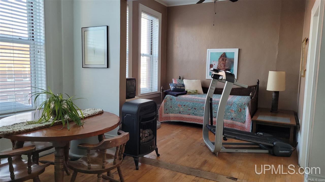 main property photo 43