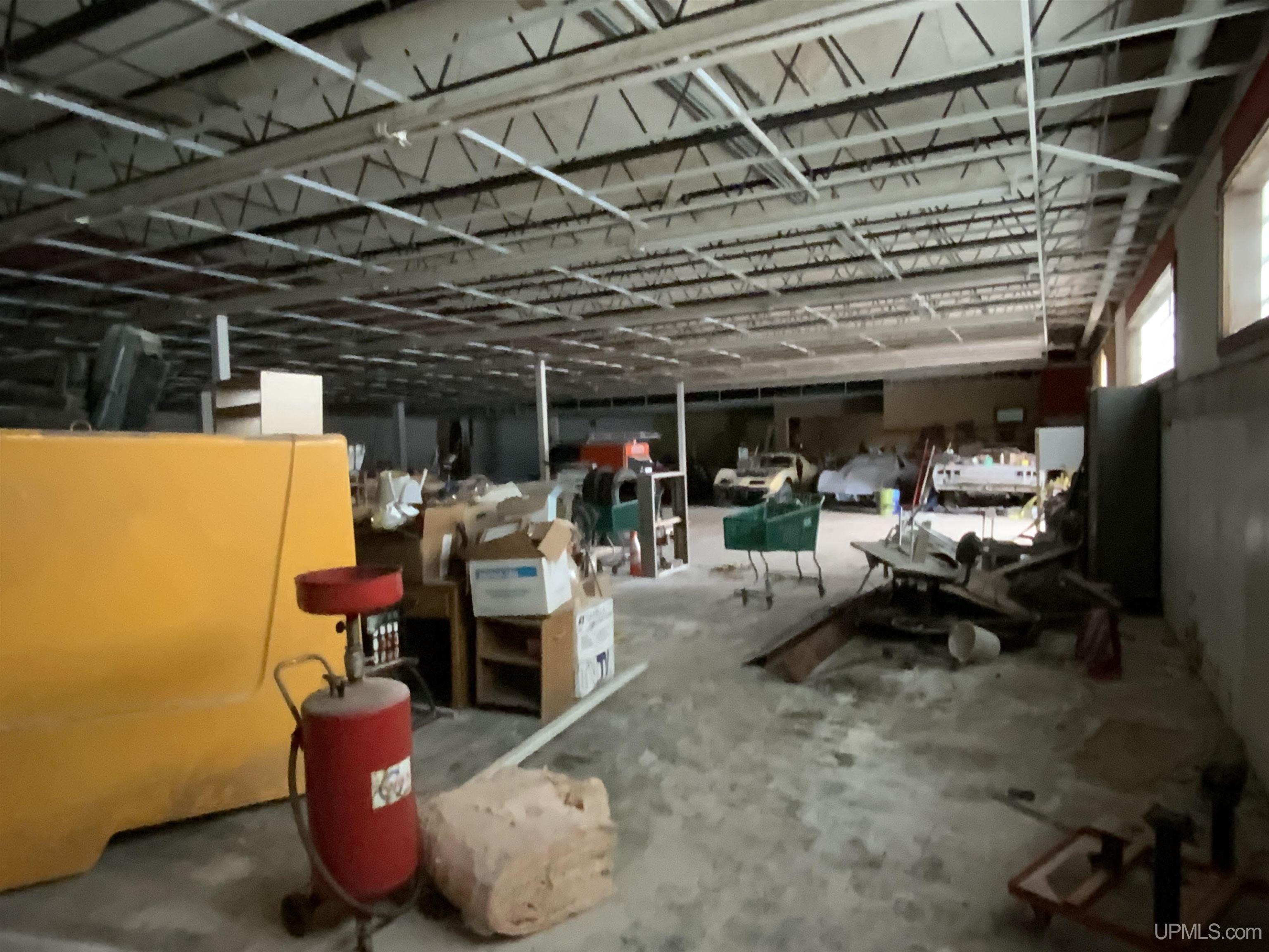 main property photo 18