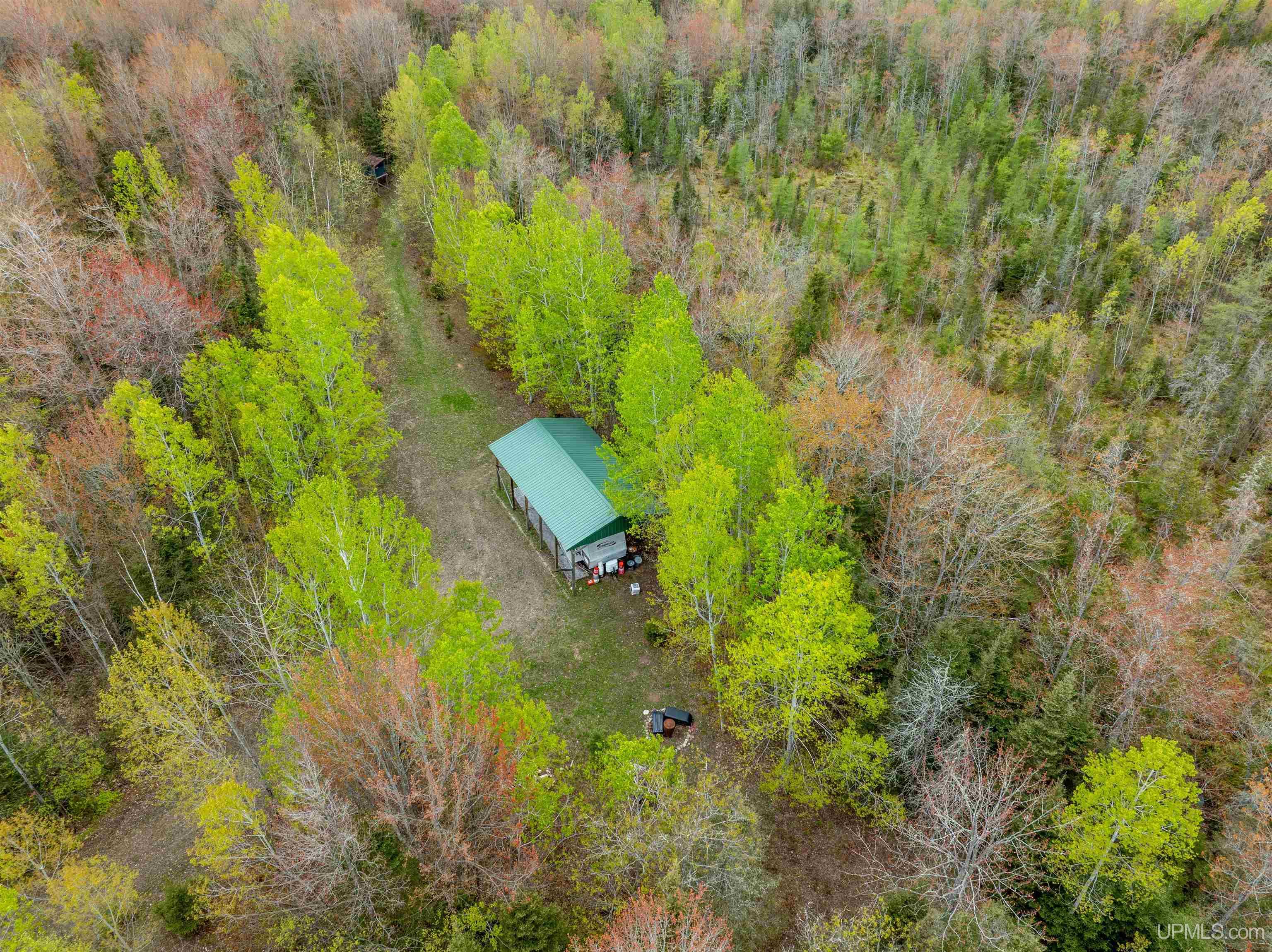 main property photo 11