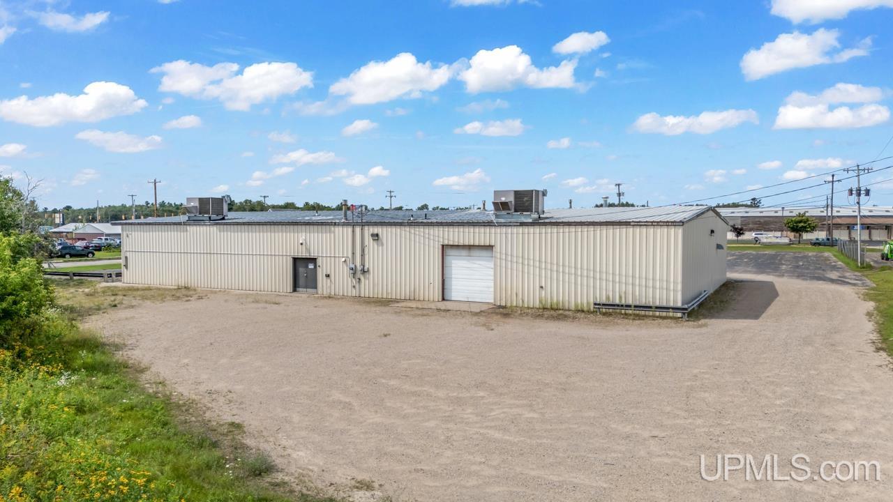 main property photo 8