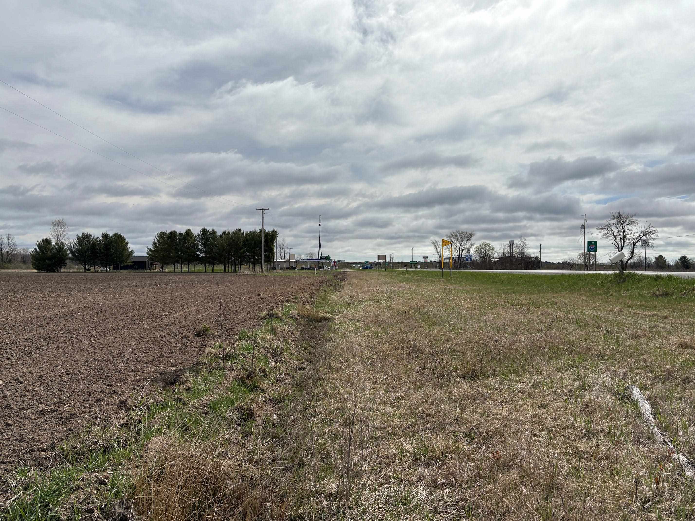 main property photo 17