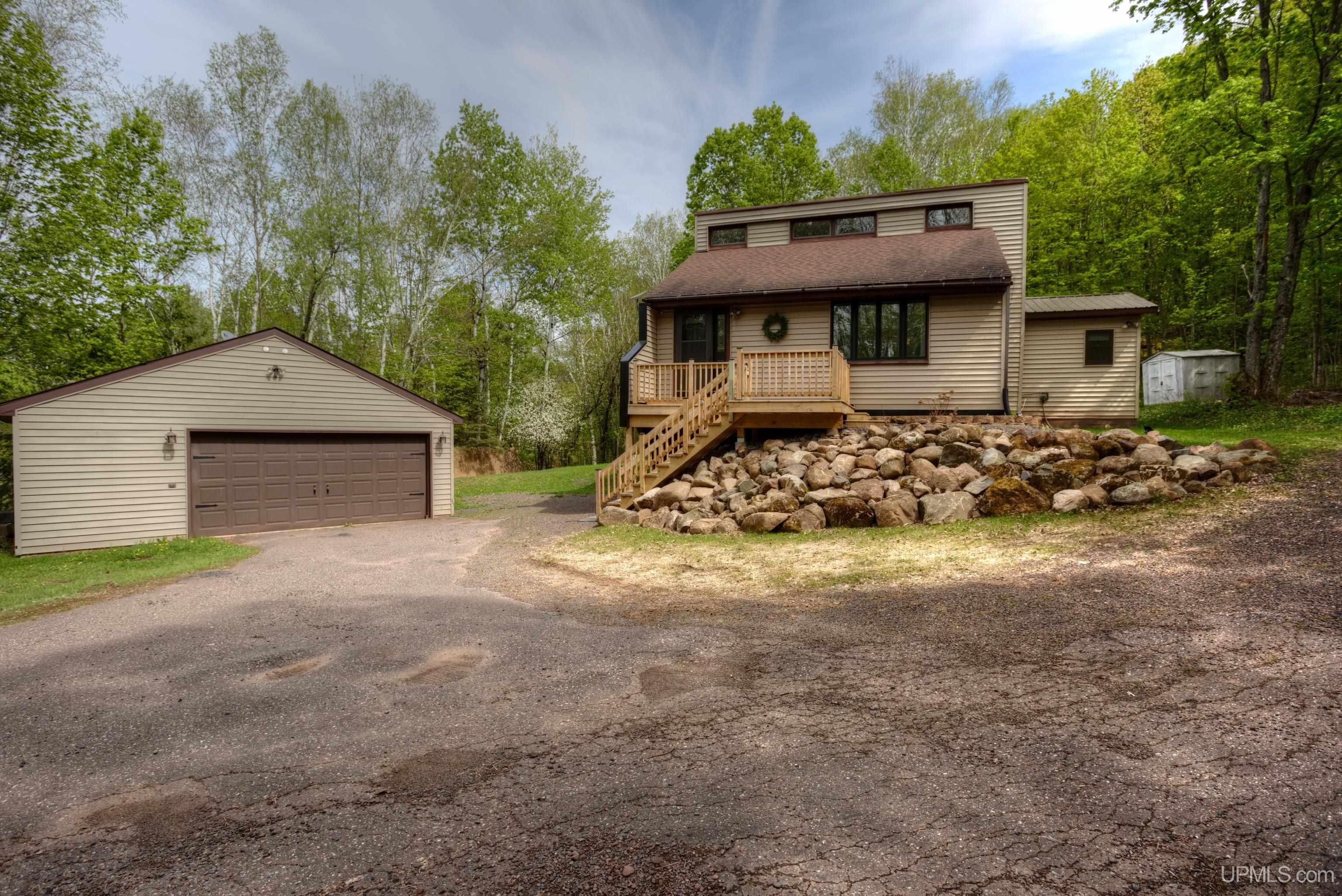 main property photo 0