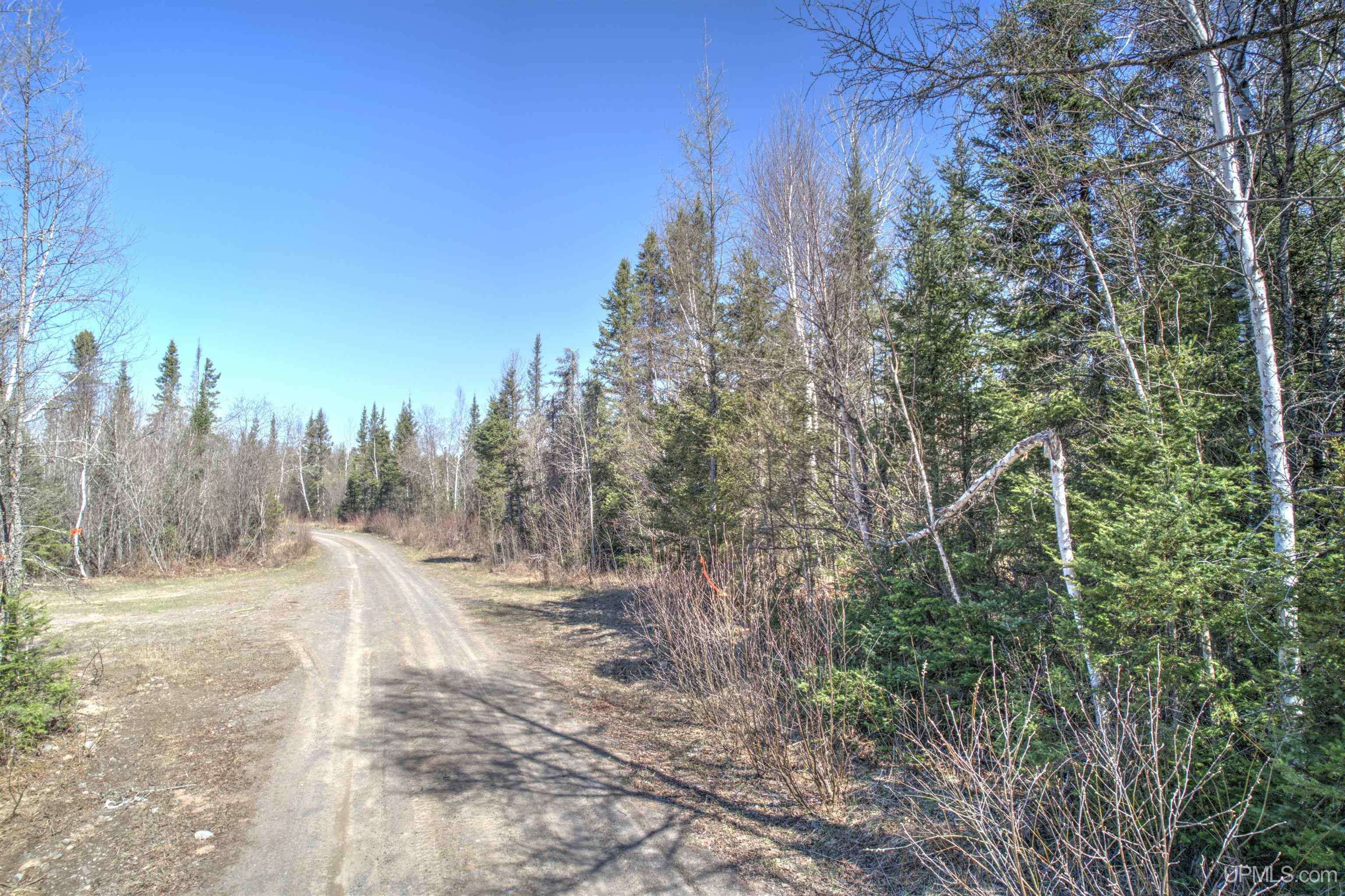 main property photo 17