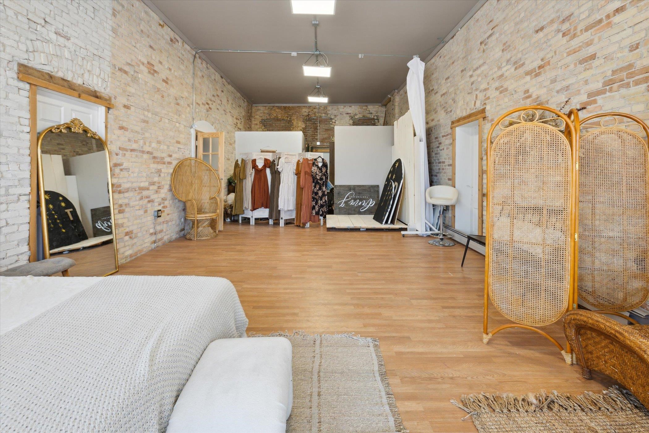 main property photo 17