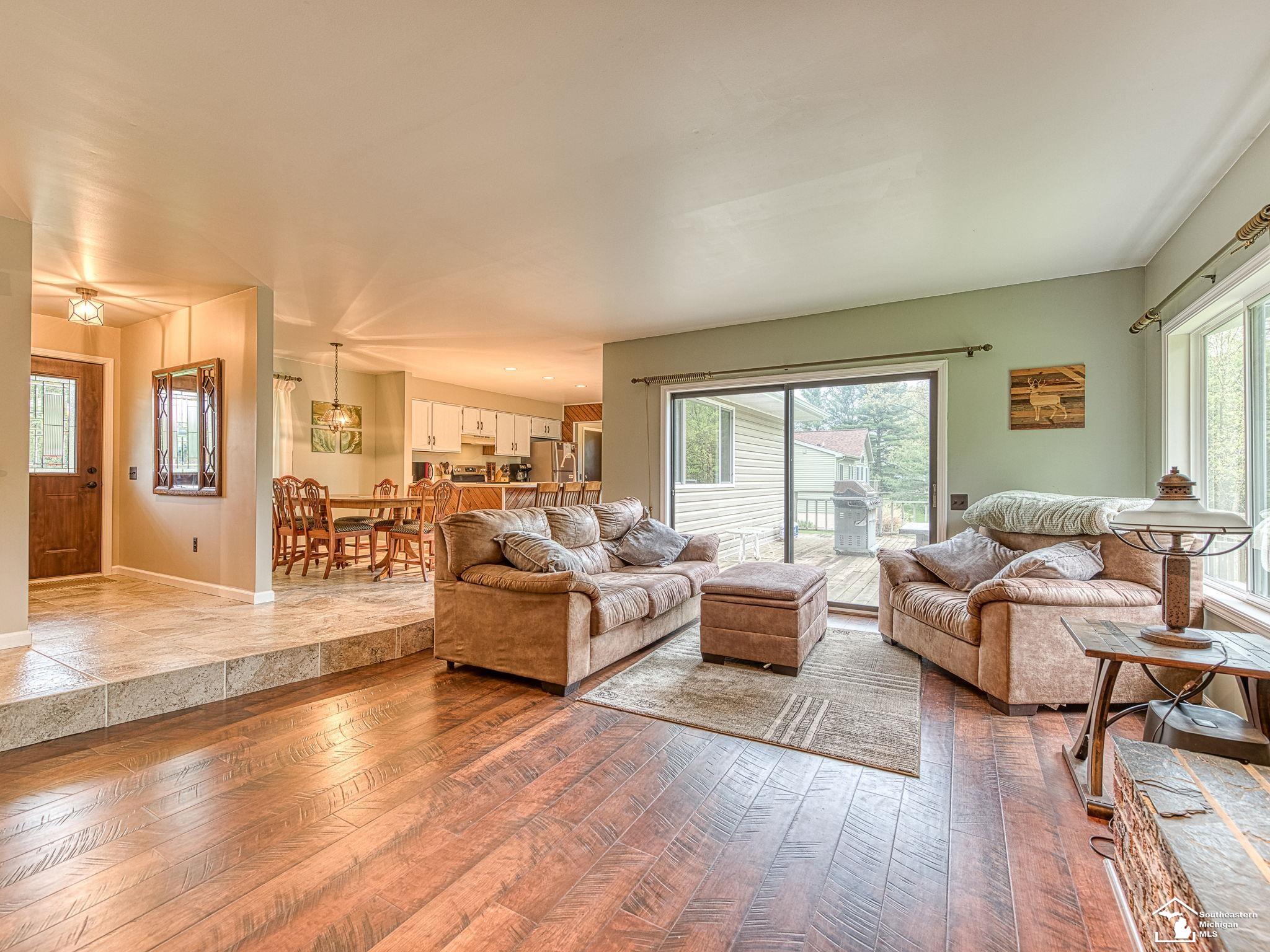 property viewer photo 10
