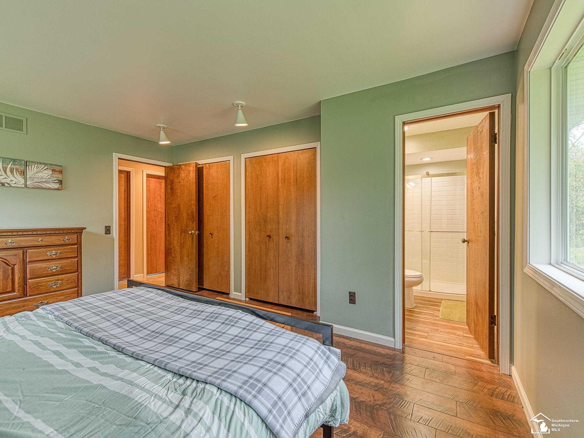 property viewer photo 13