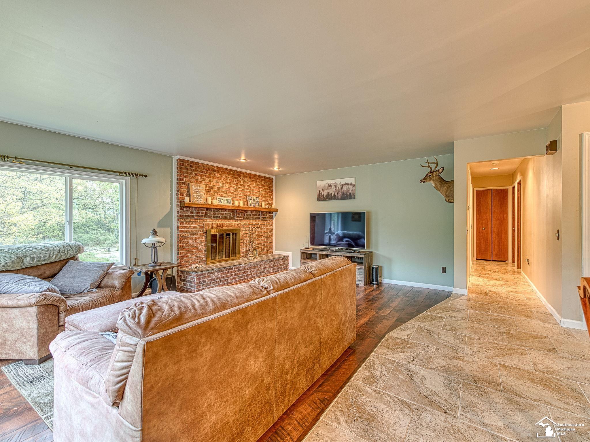 property viewer photo 8