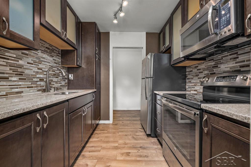 property viewer photo 9