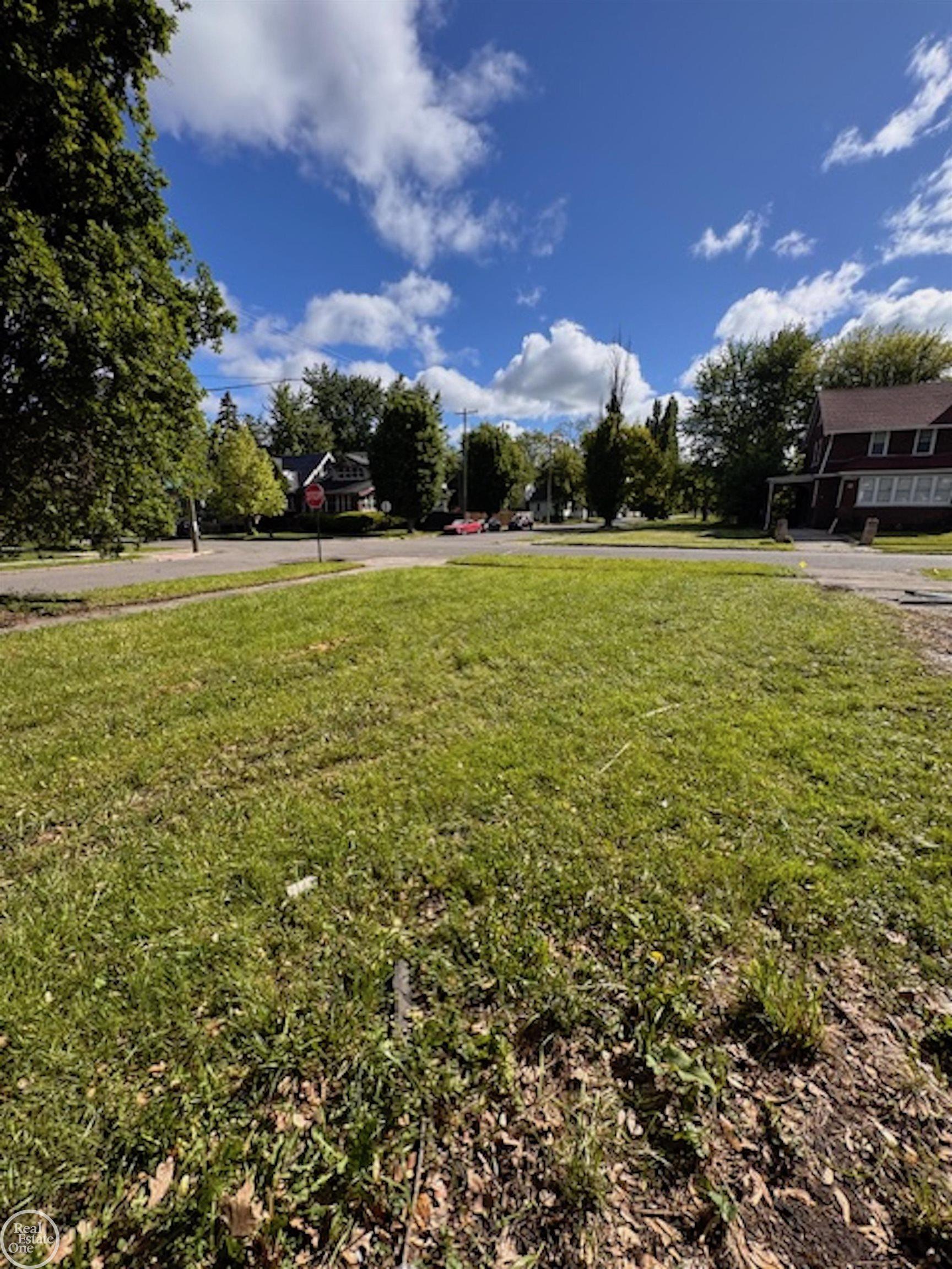 main property photo 6