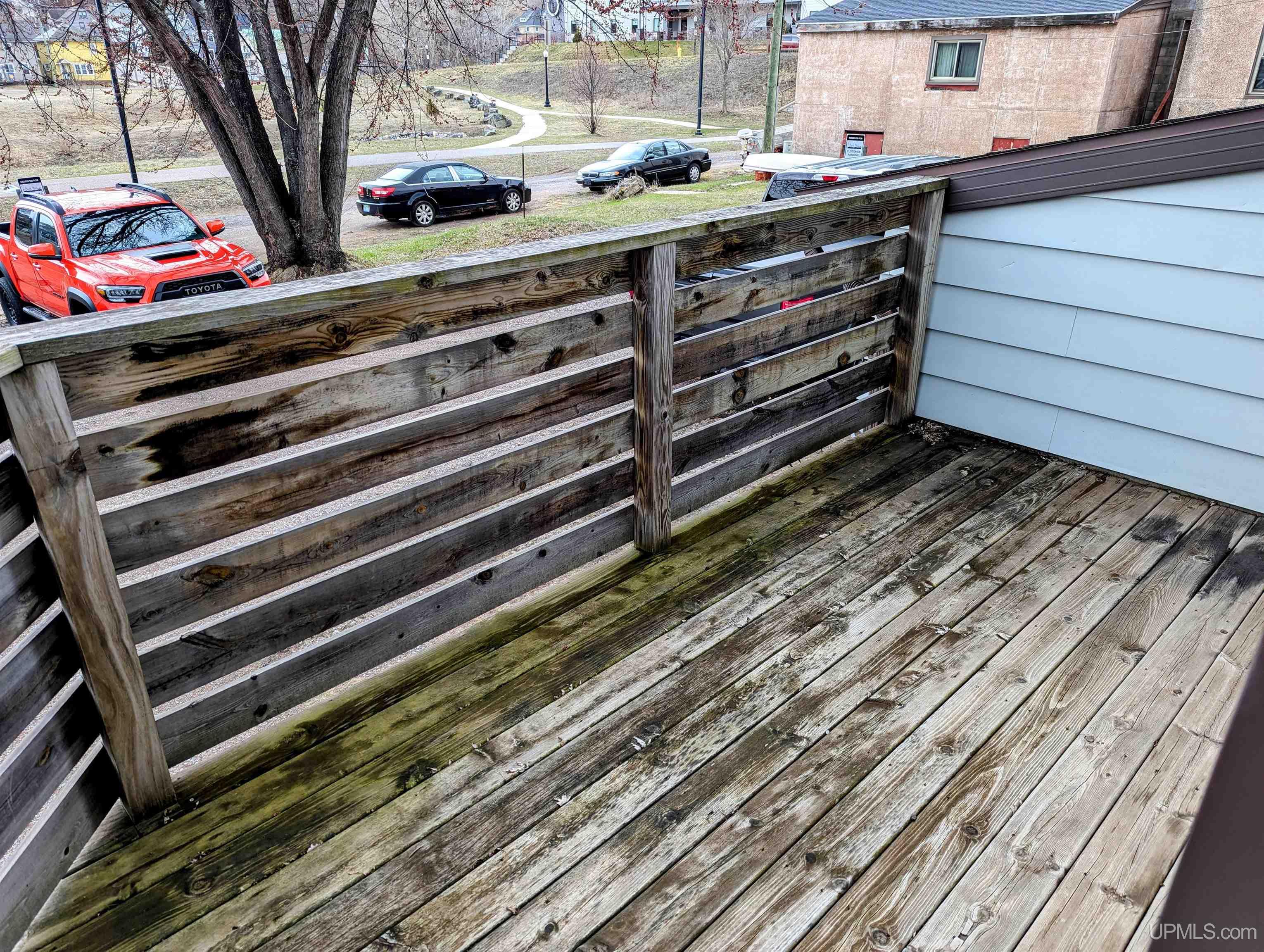 main property photo 20