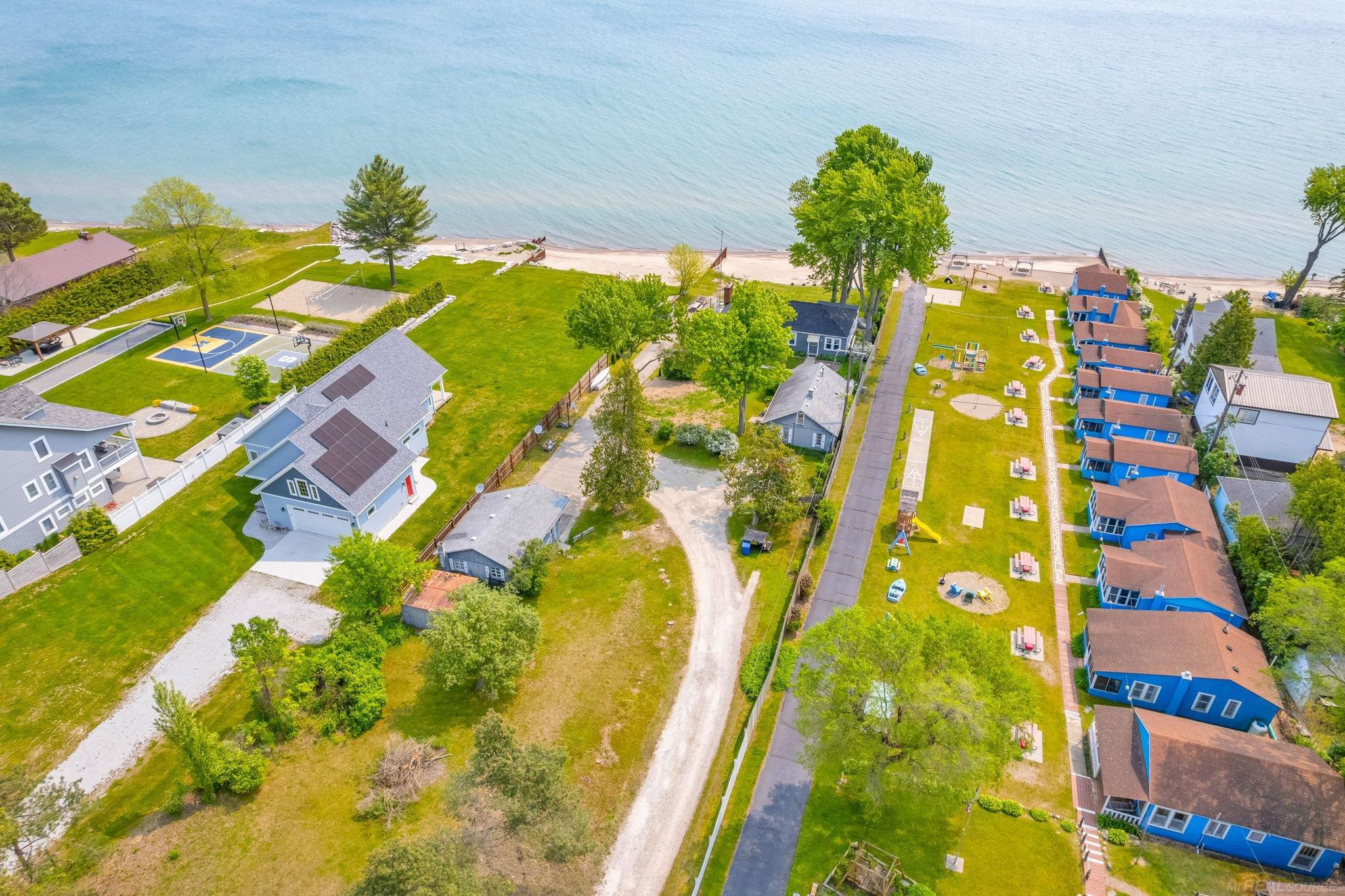 main property photo 73