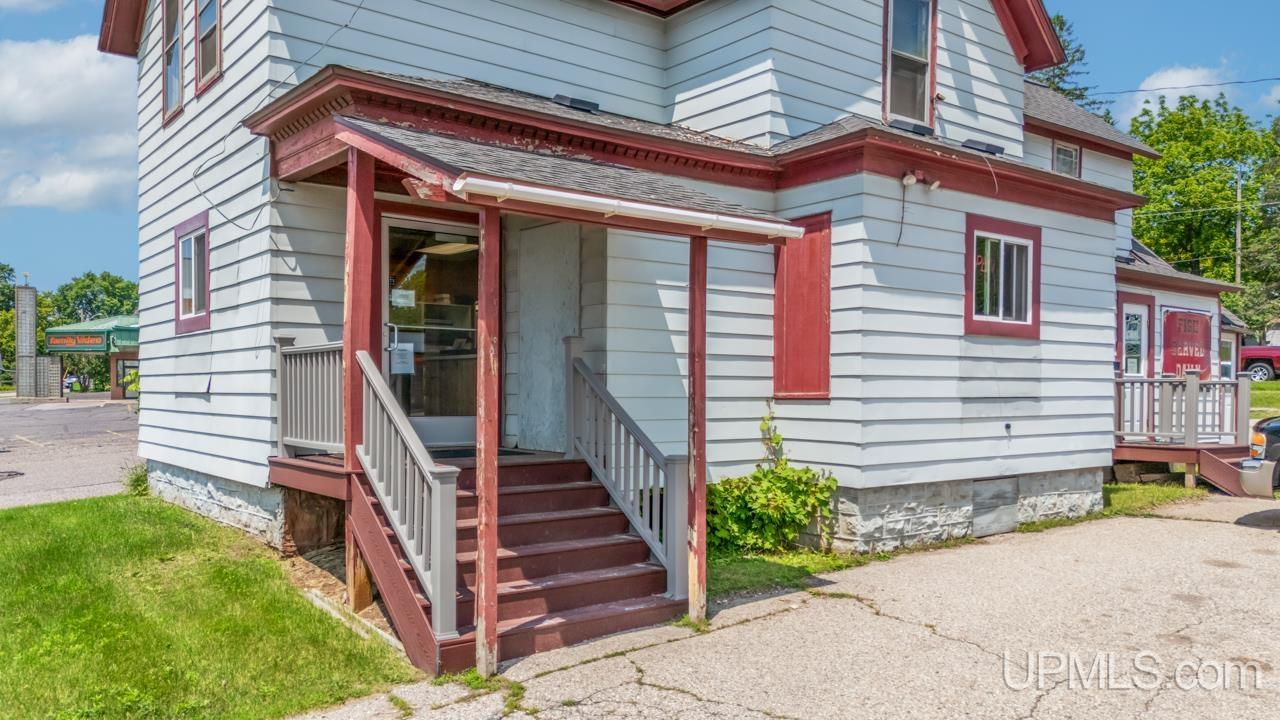 main property photo 6