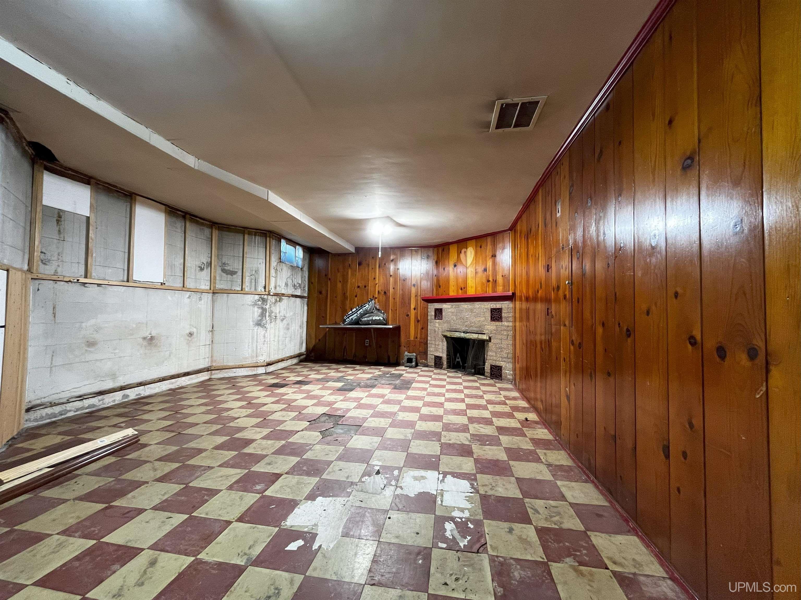property viewer photo 25