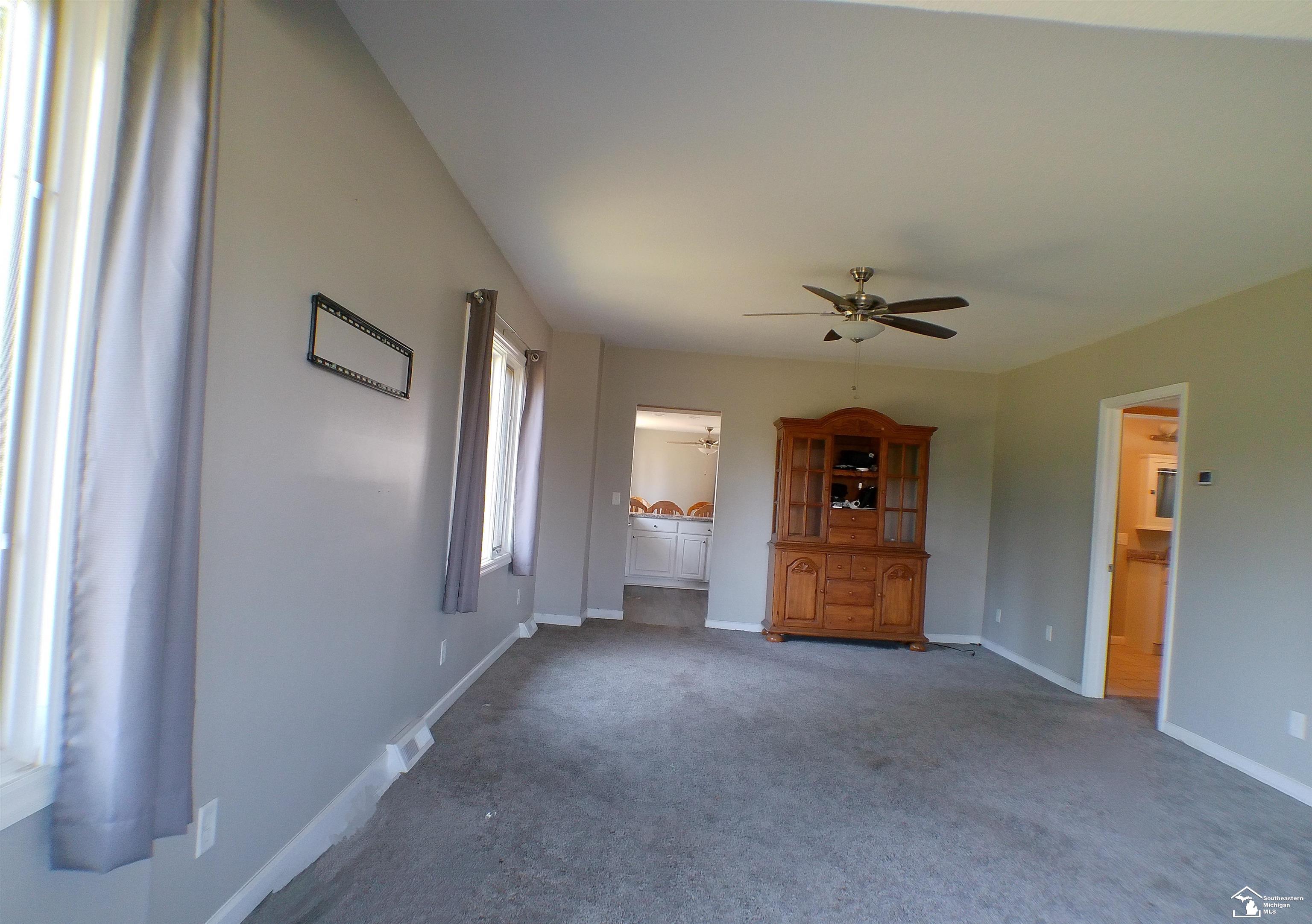 property viewer photo 1