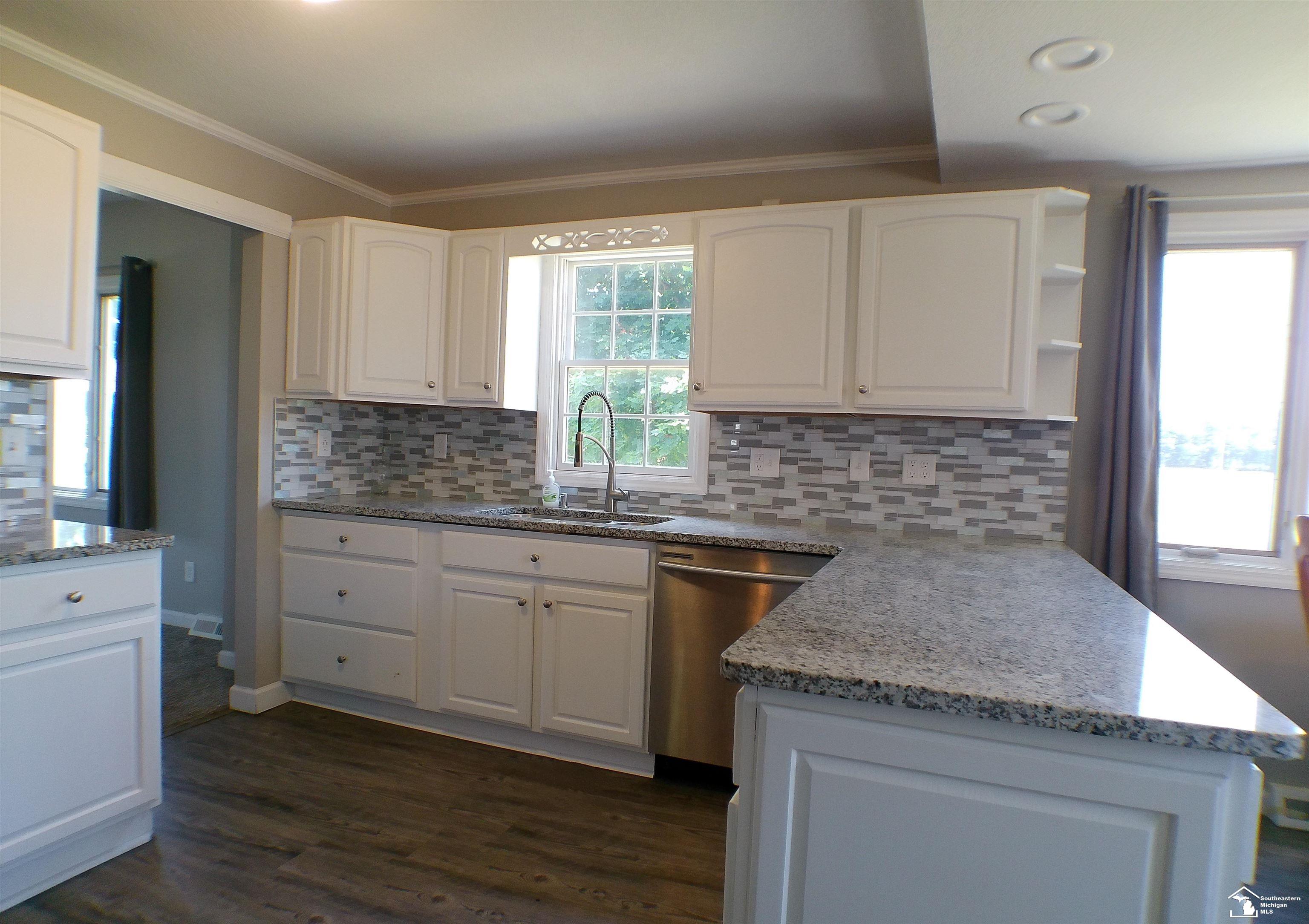 property viewer photo 4
