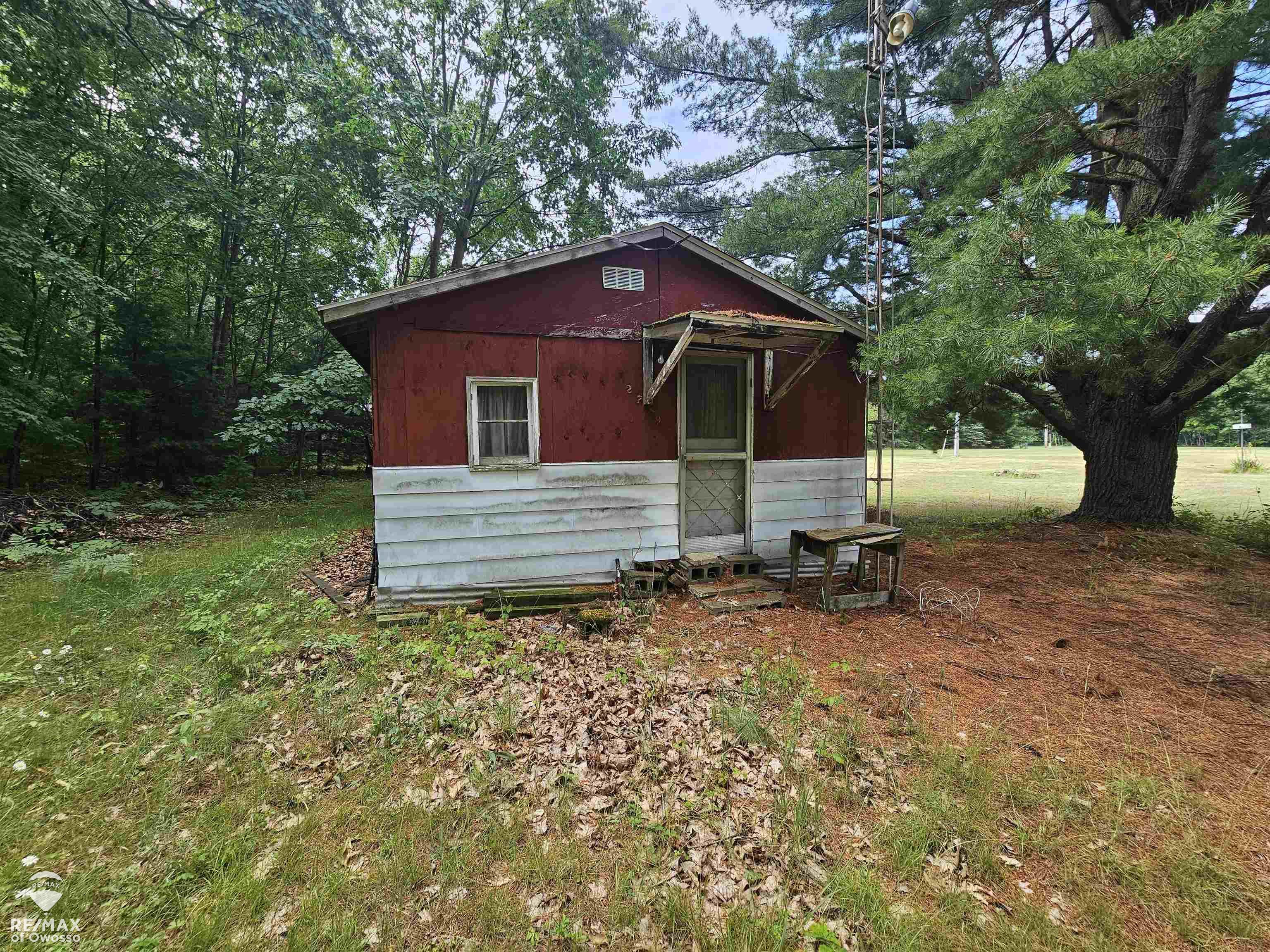 main property photo 23