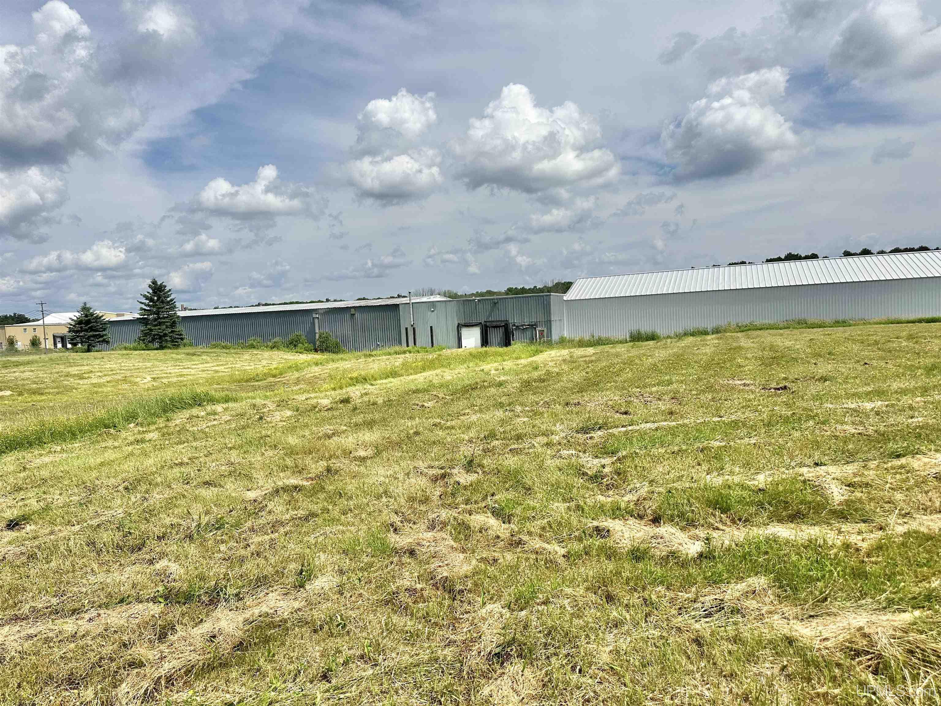 main property photo 51