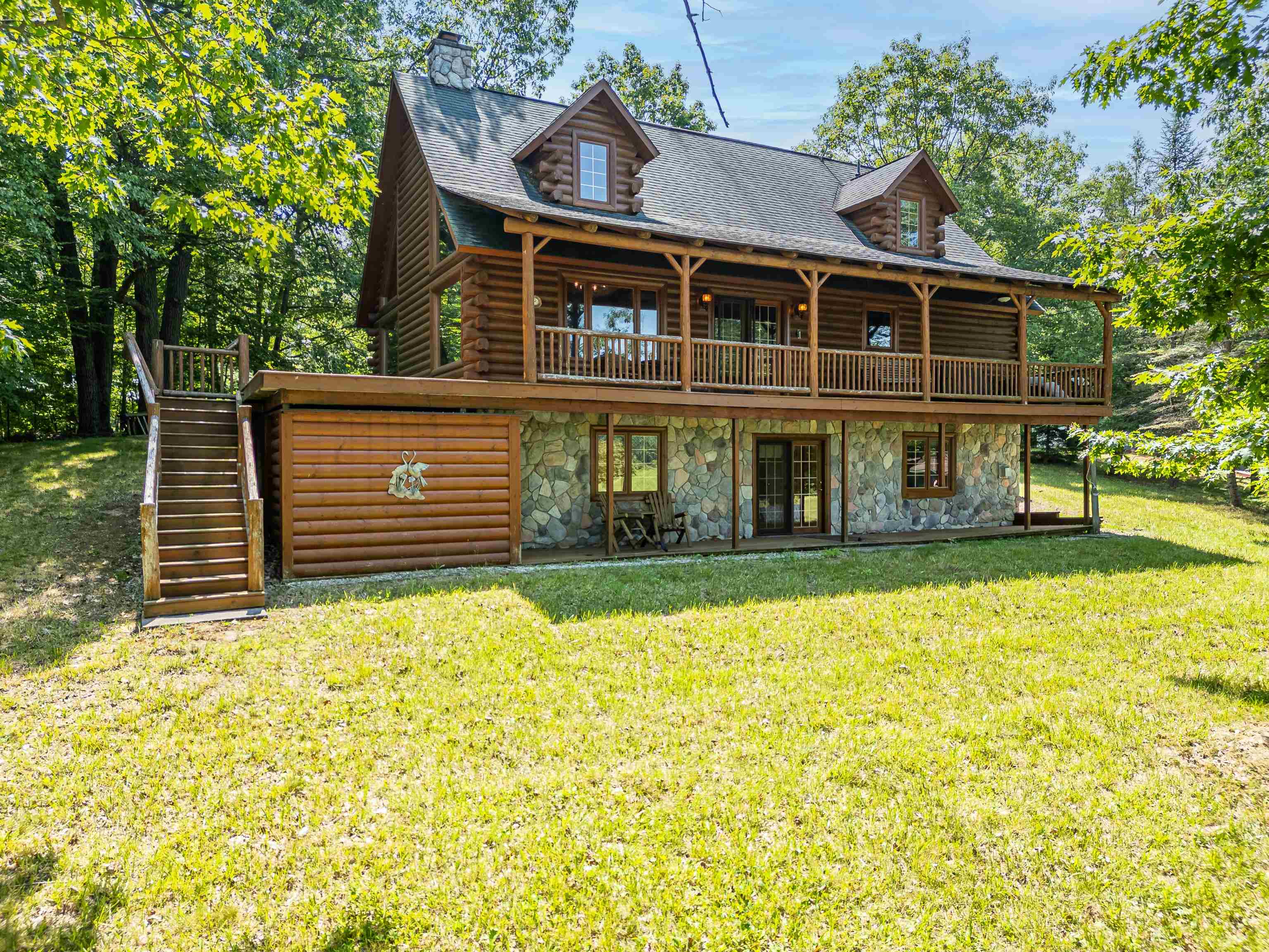 property viewer photo 9