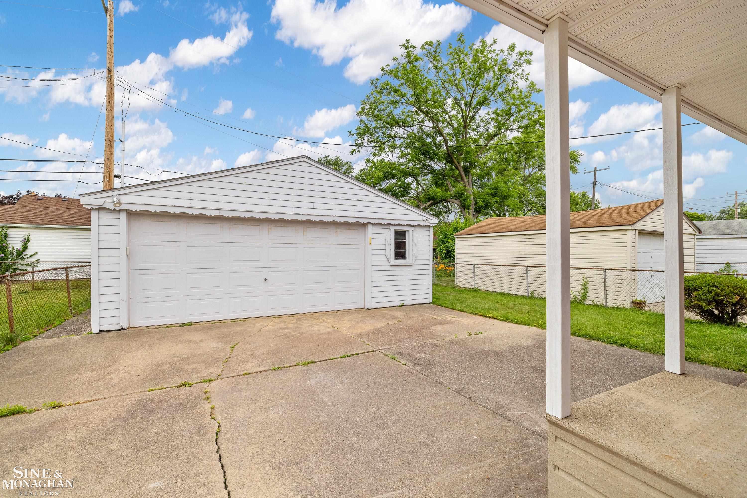 property viewer photo 35