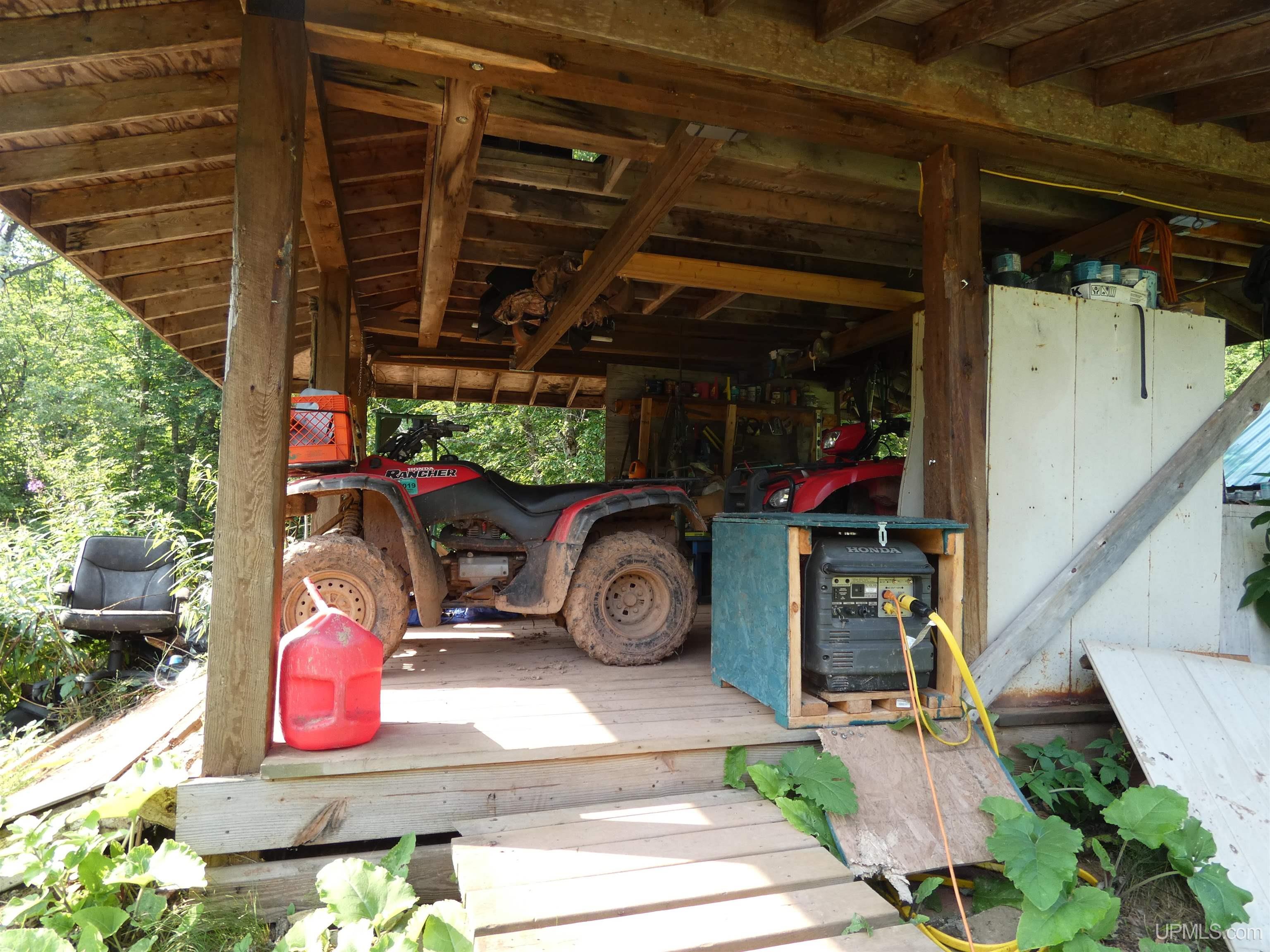 main property photo 23