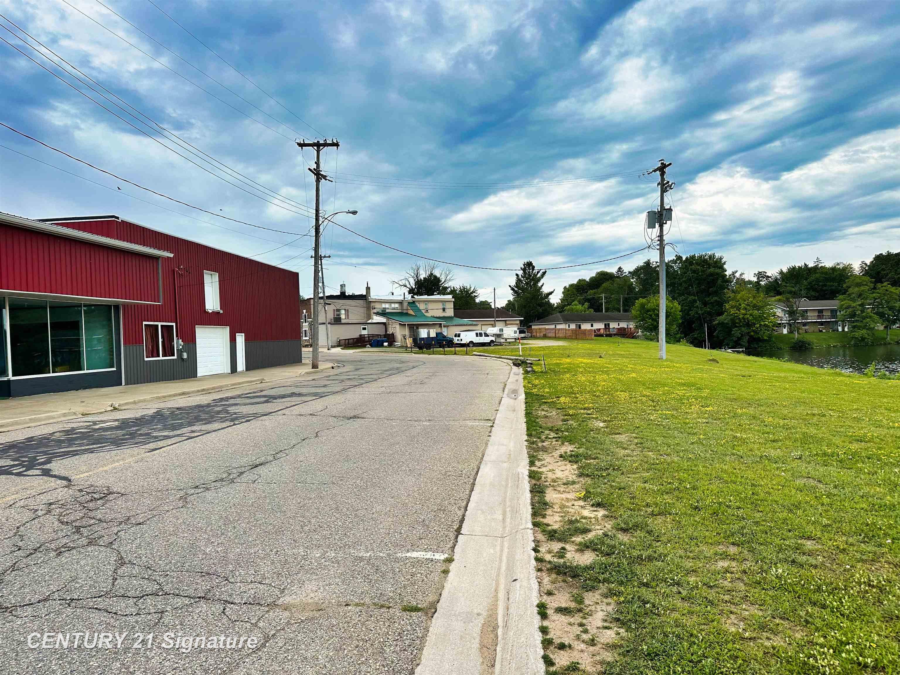 main property photo 3
