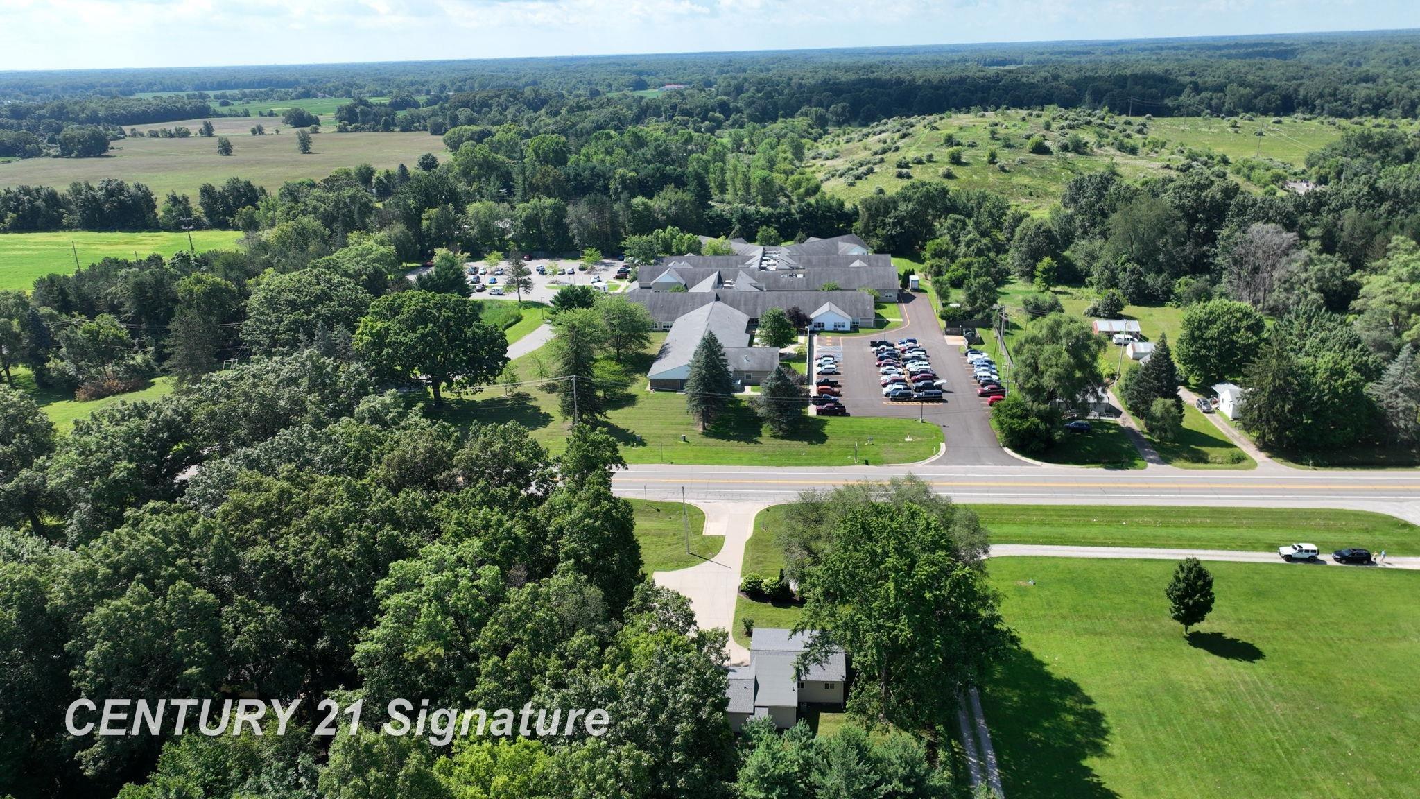 main property photo 37
