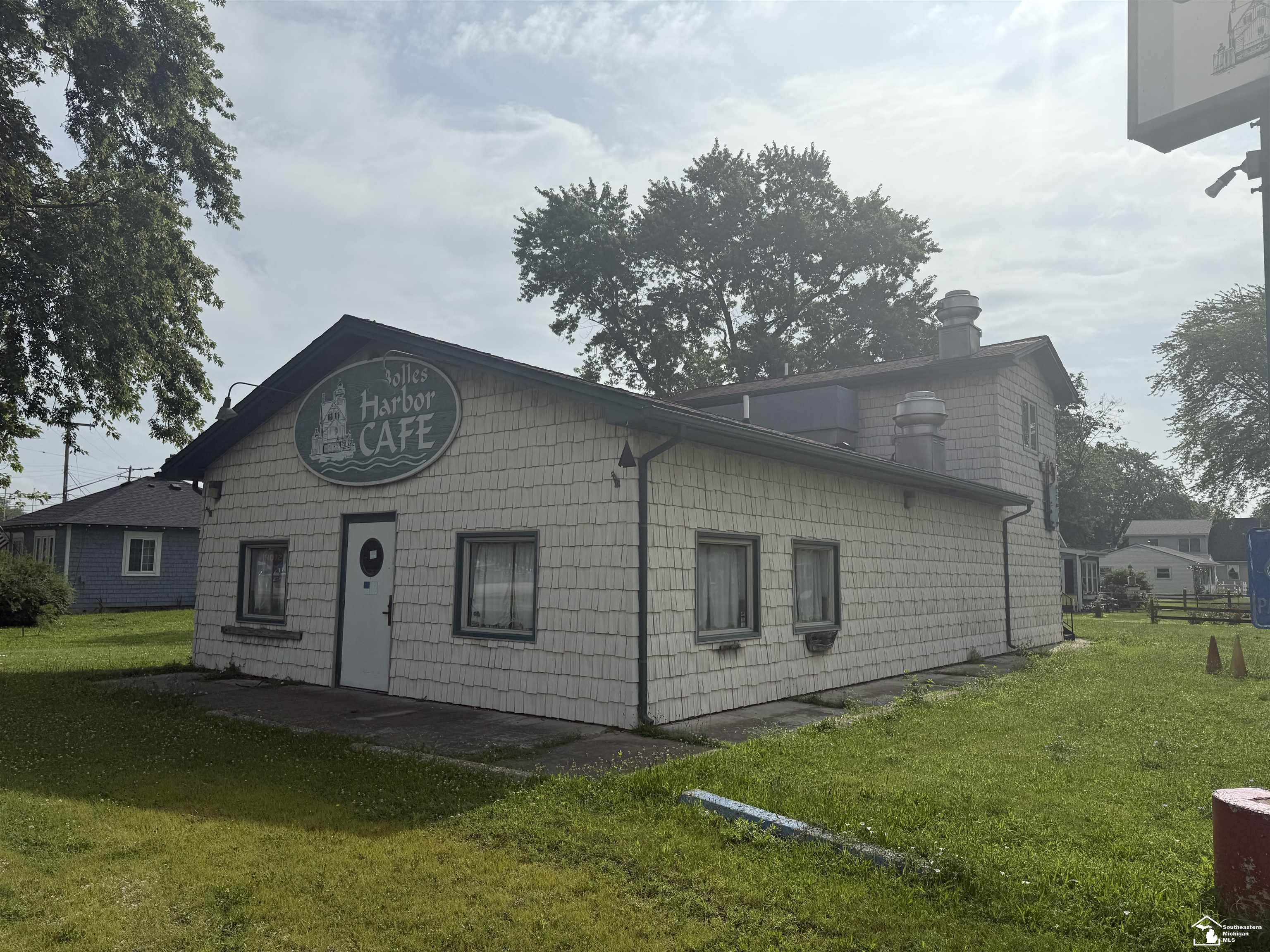 main property photo 0