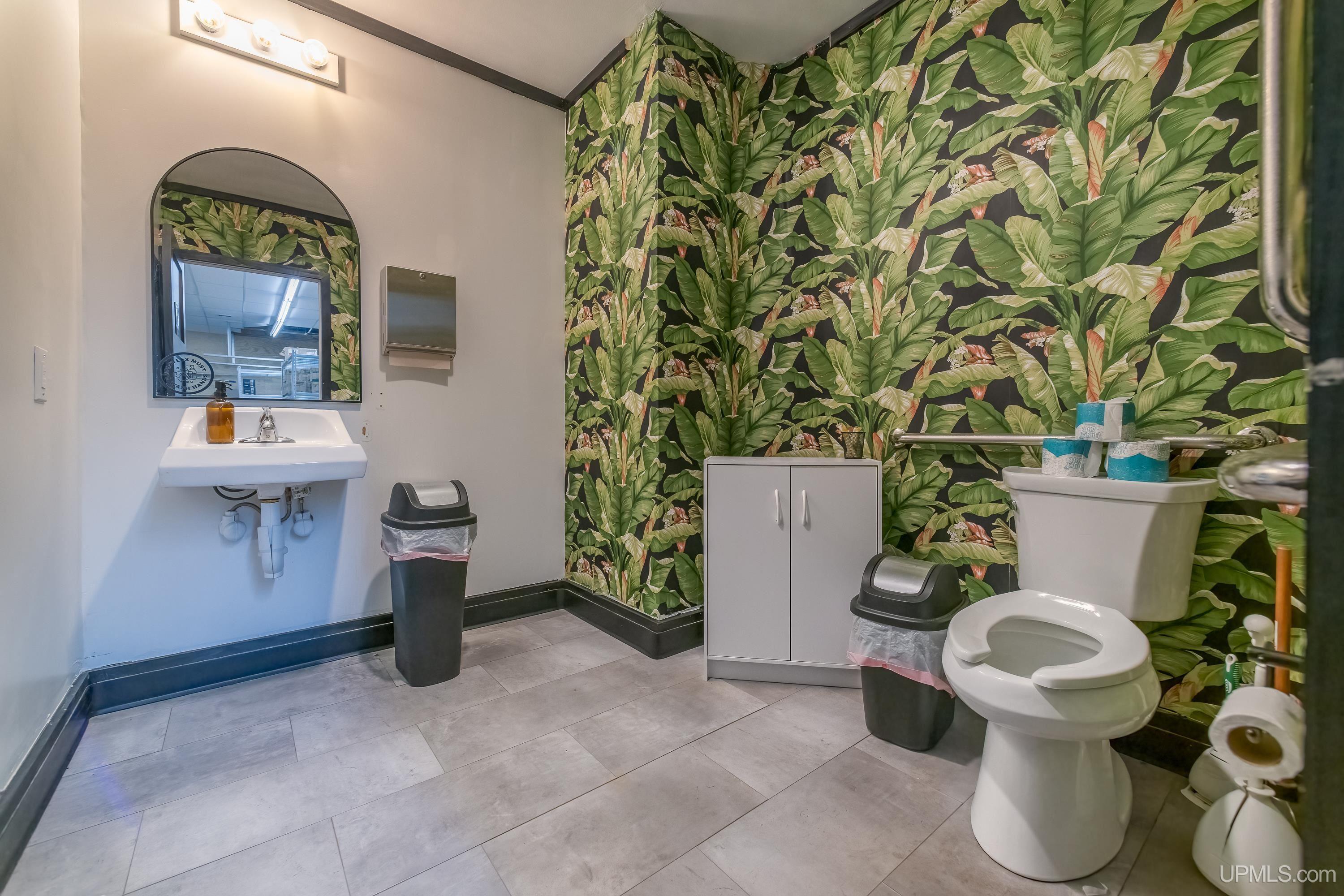 main property photo 18