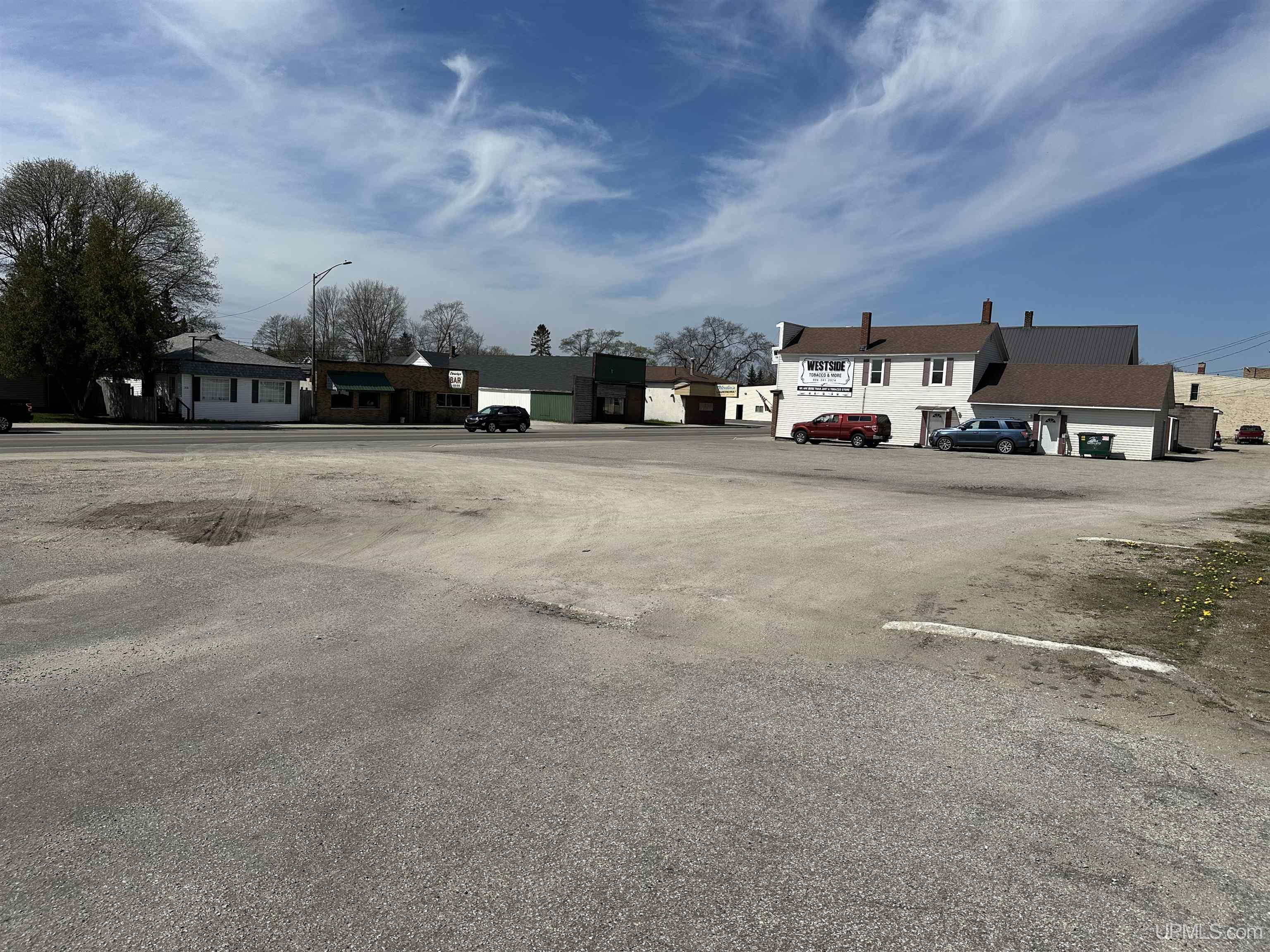 main property photo 5