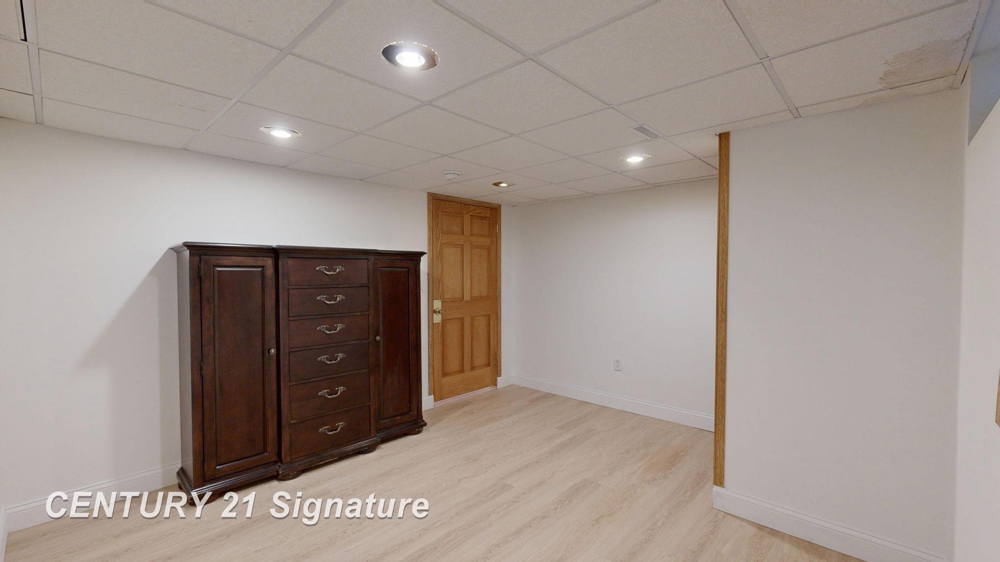 main property photo 59
