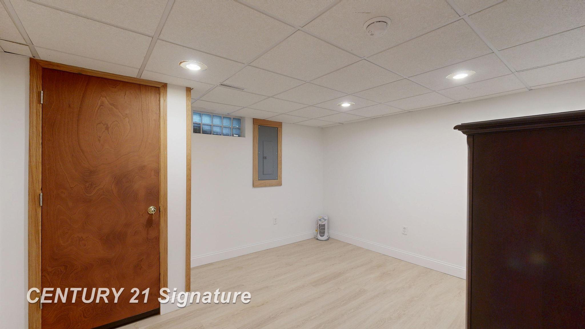 main property photo 60