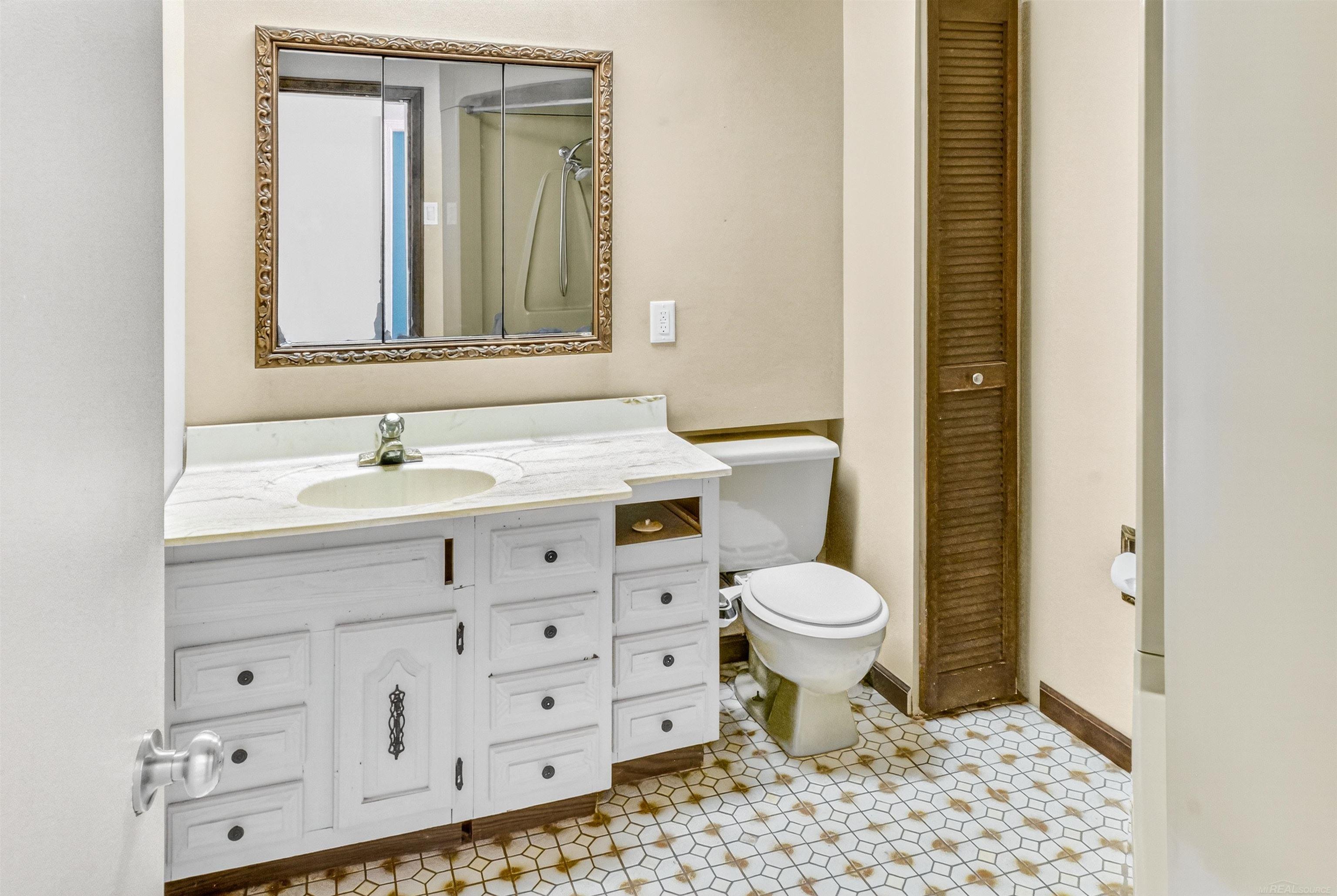 property viewer photo 17