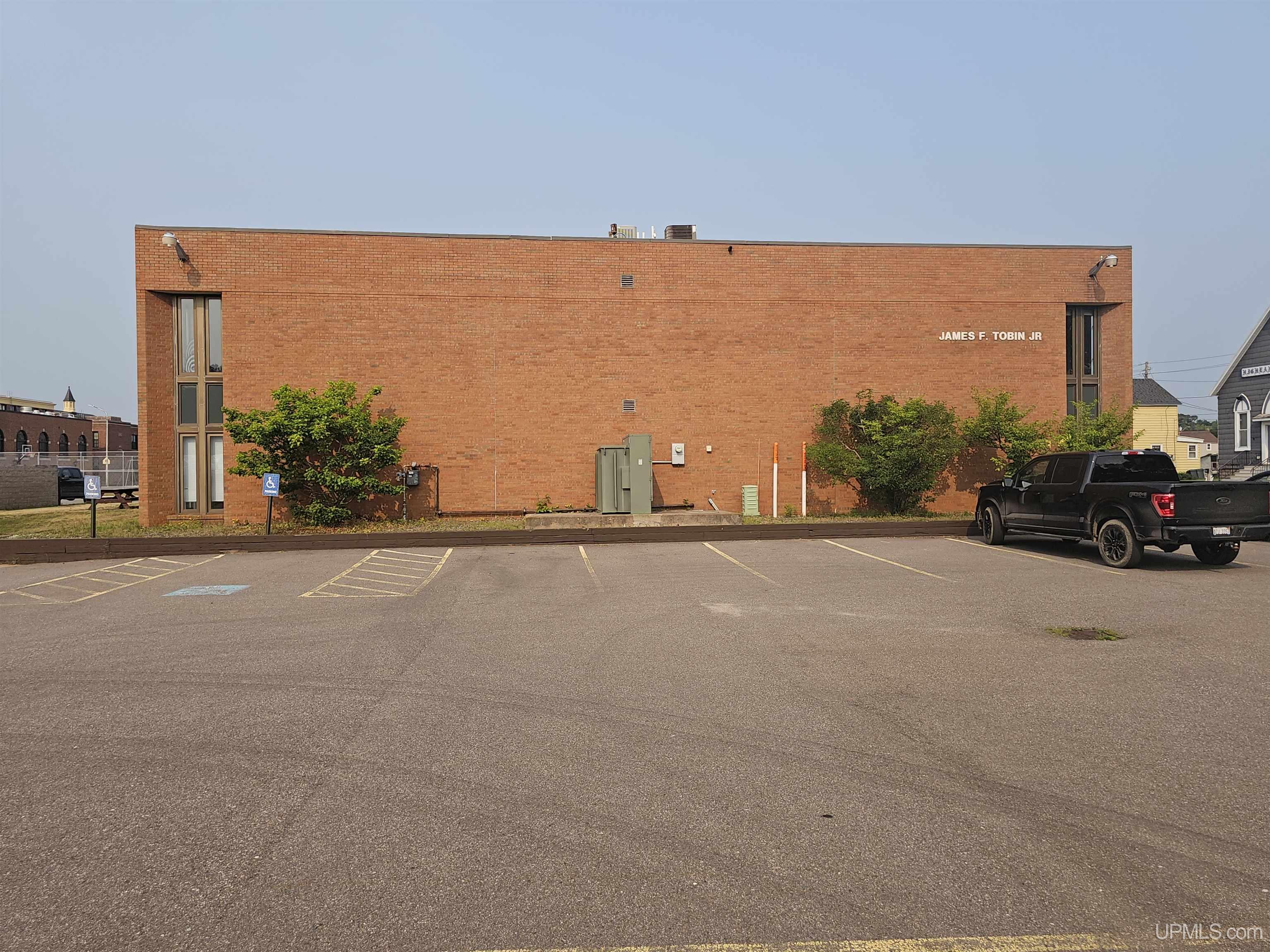 main property photo 7