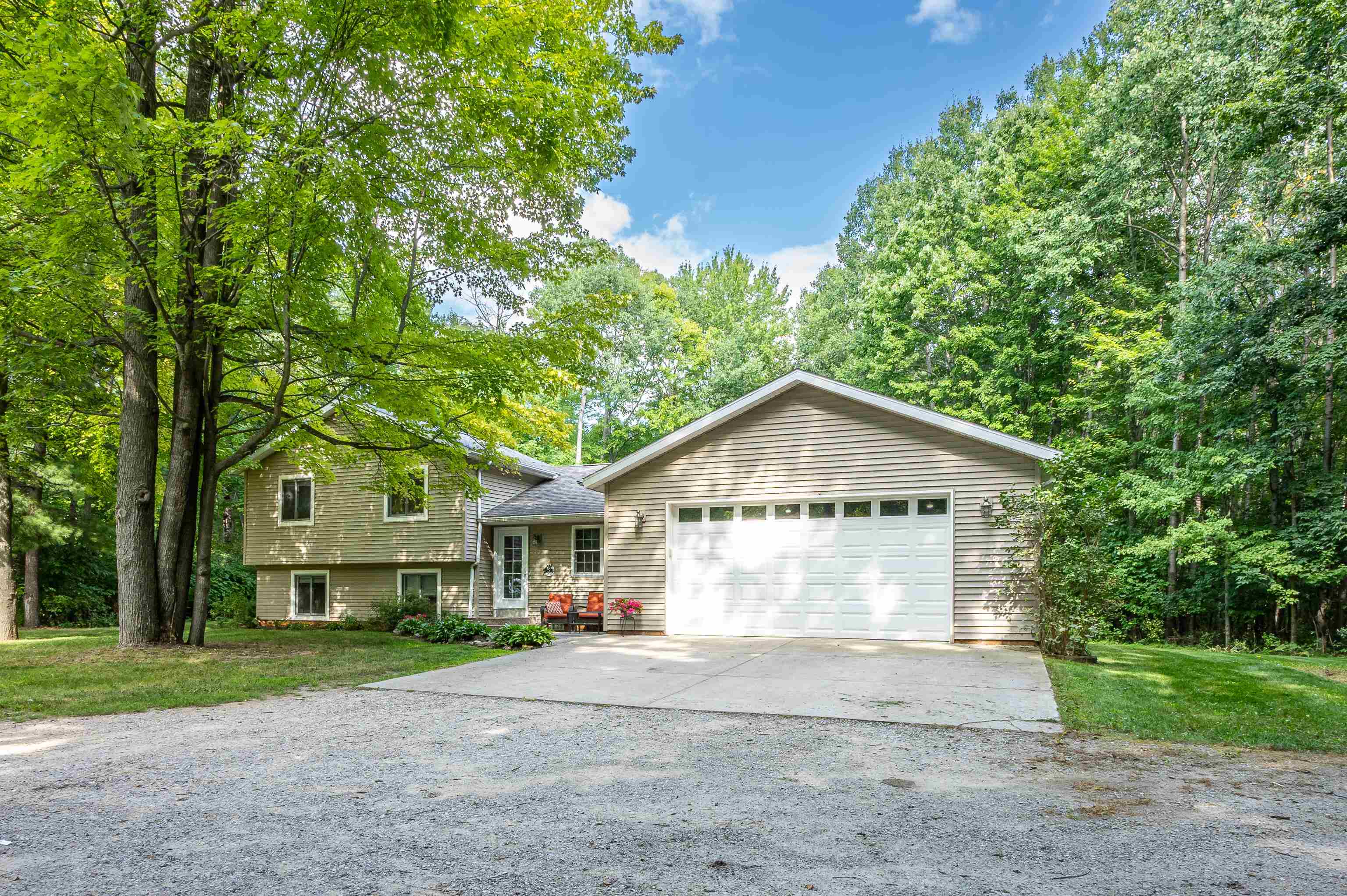 property viewer photo 2