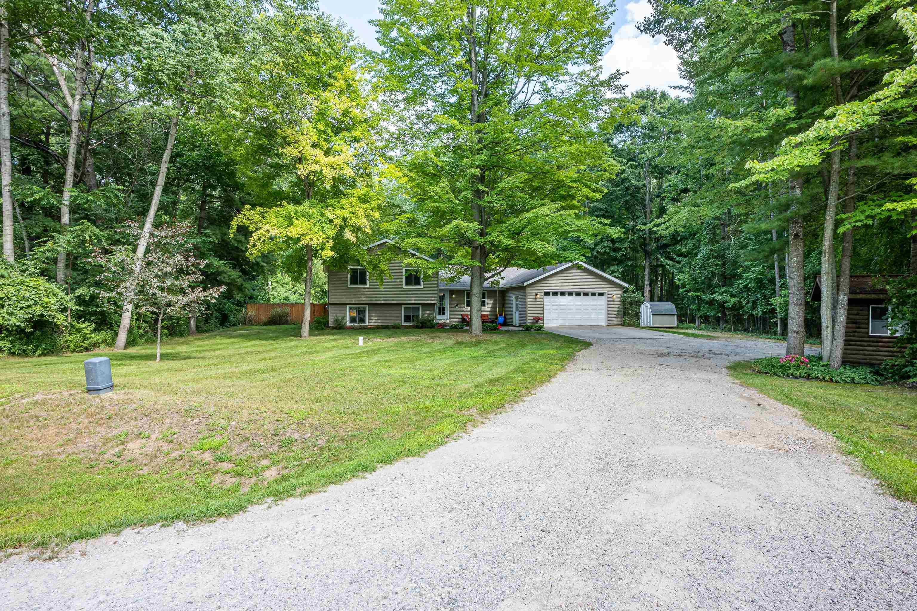 property viewer photo 3