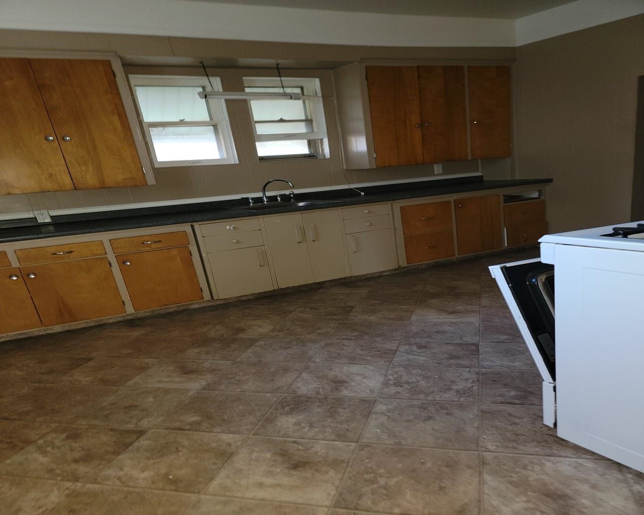 property viewer photo 5