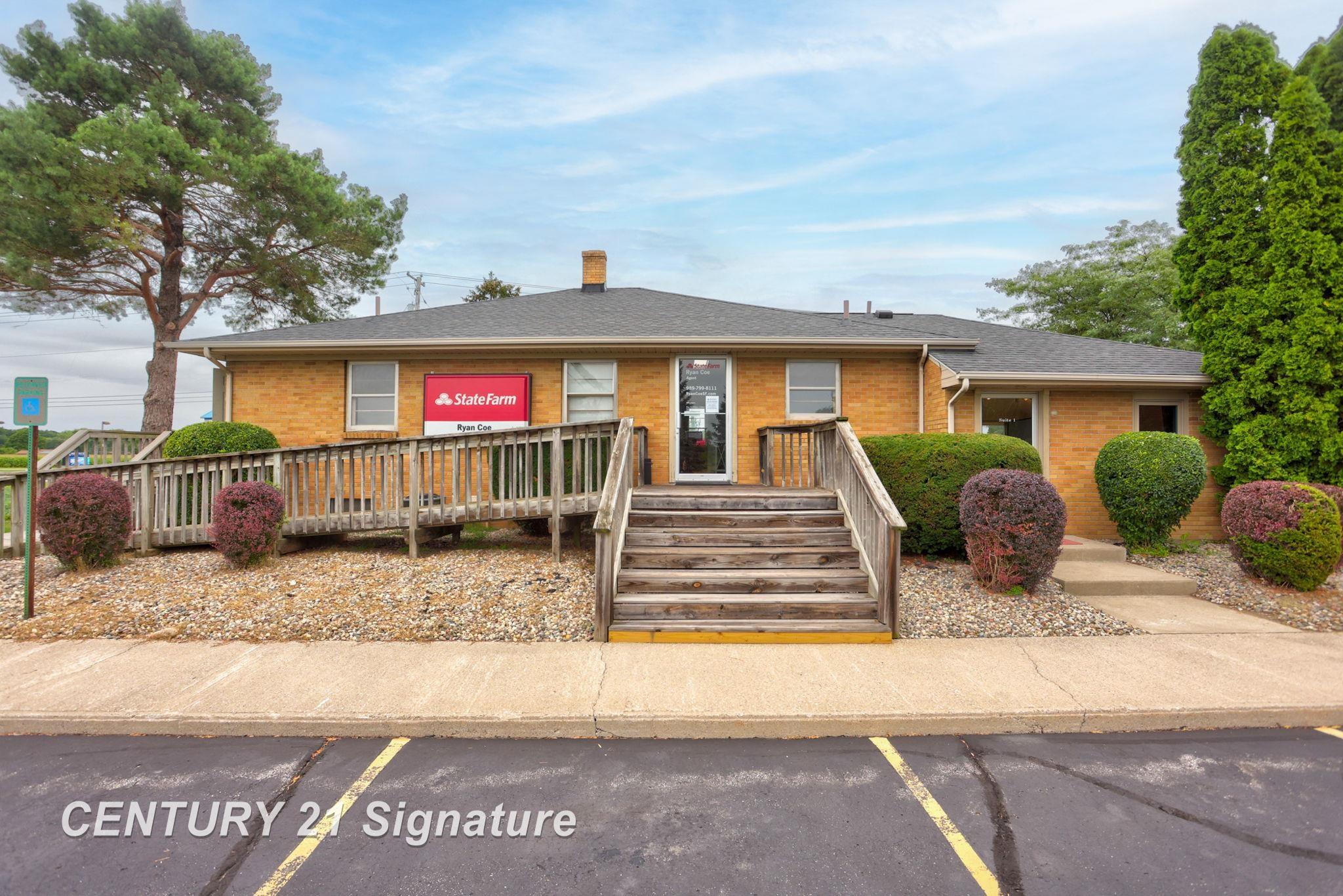 main property photo 28