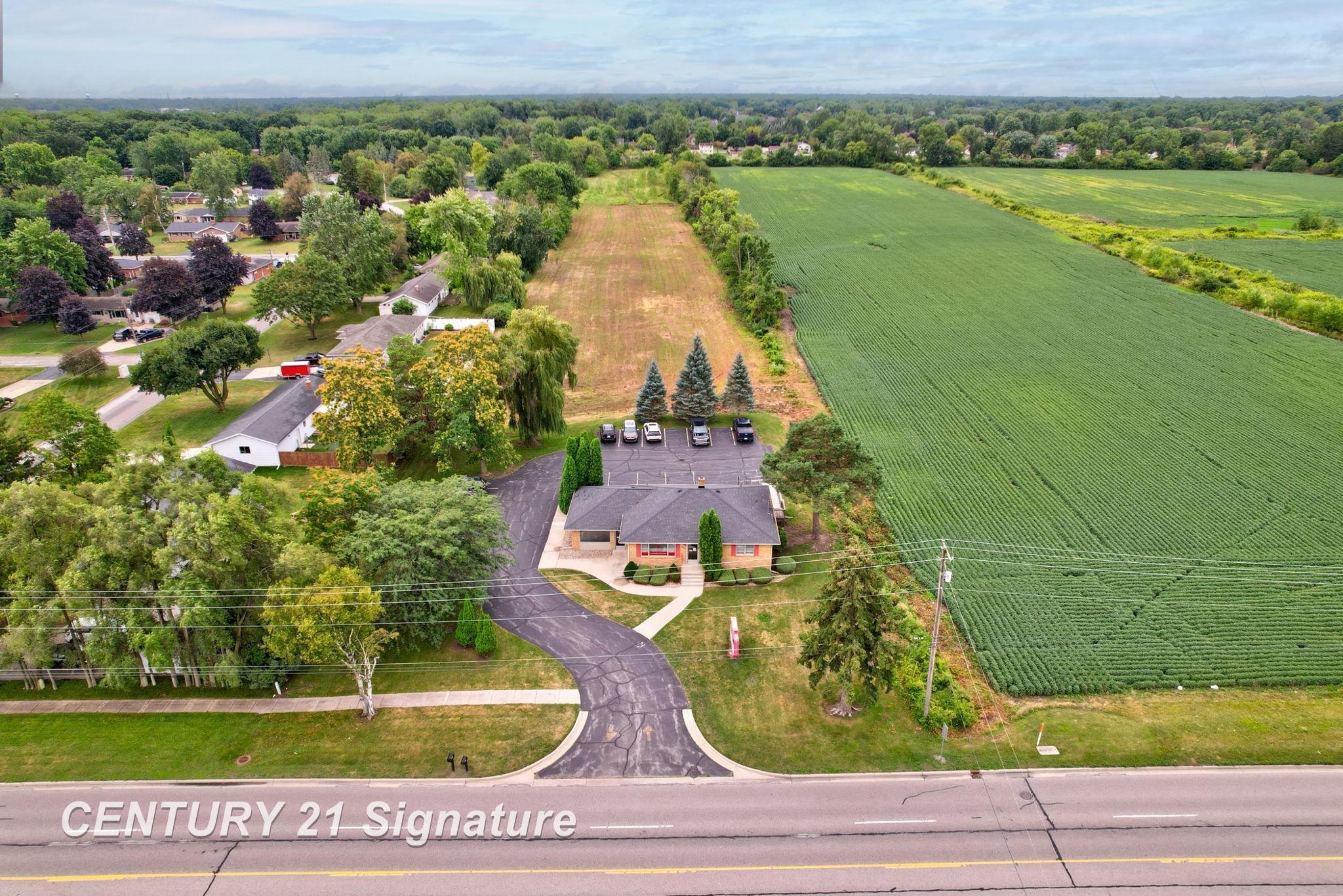main property photo 36