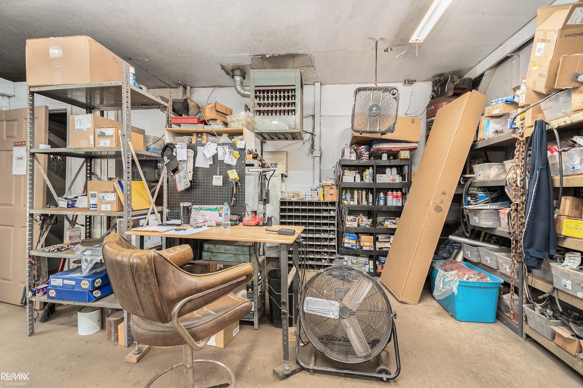 main property photo 13