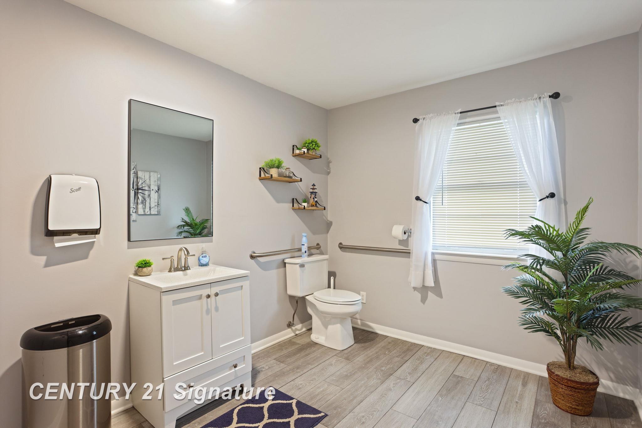 main property photo 24