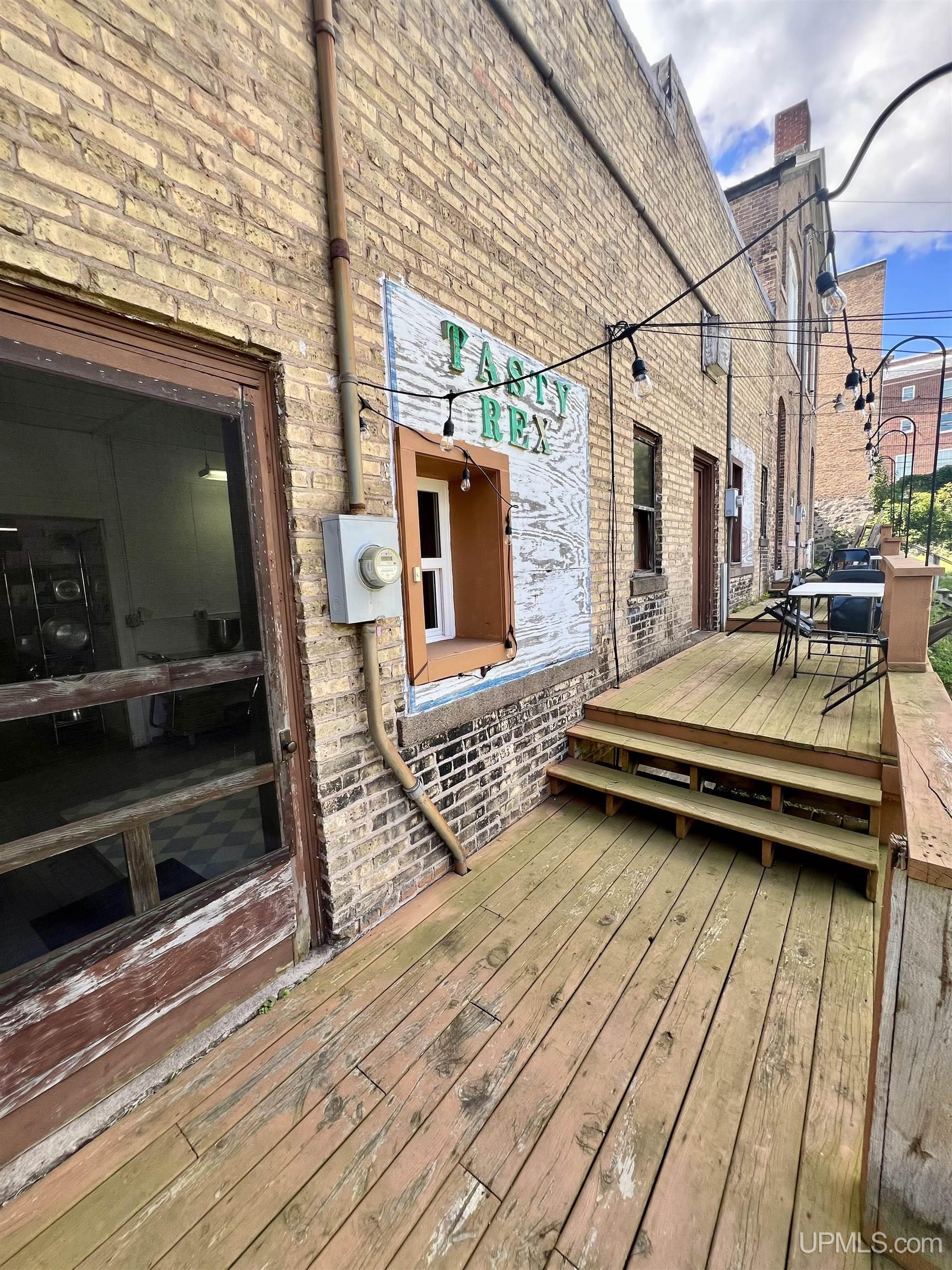 main property photo 13